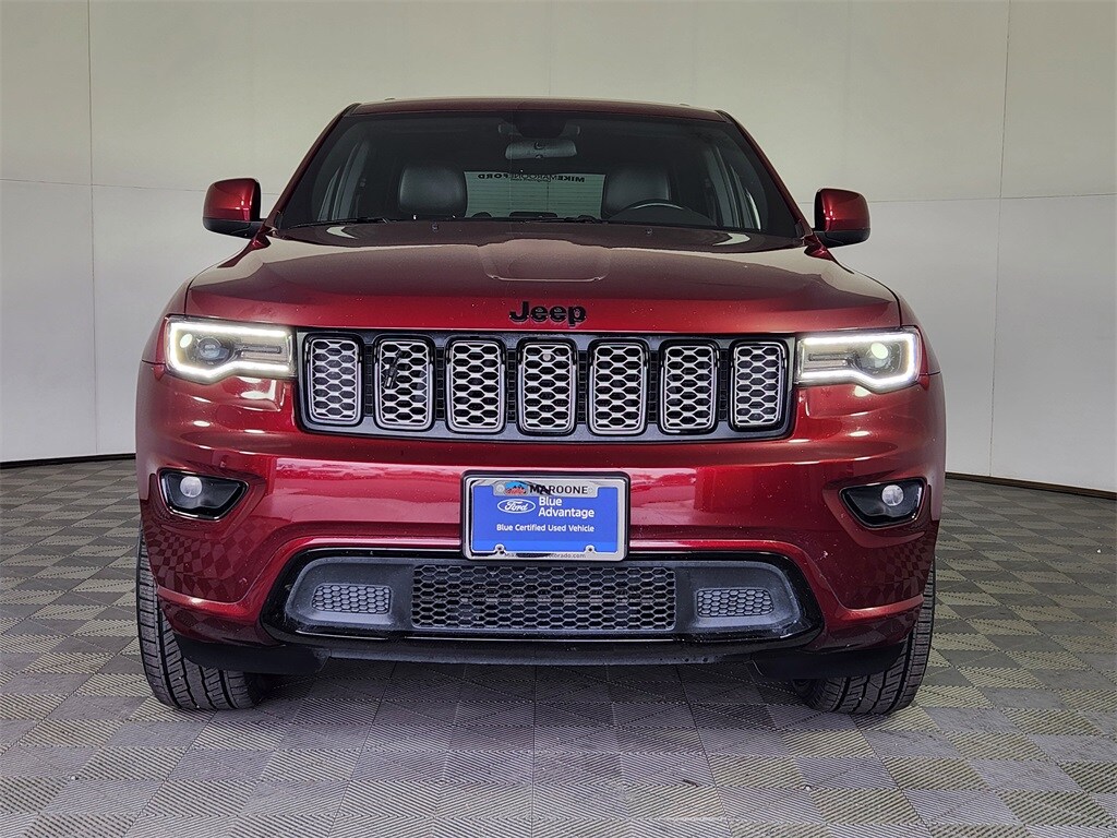 2021 Jeep Grand Cherokee Laredo X photo 2