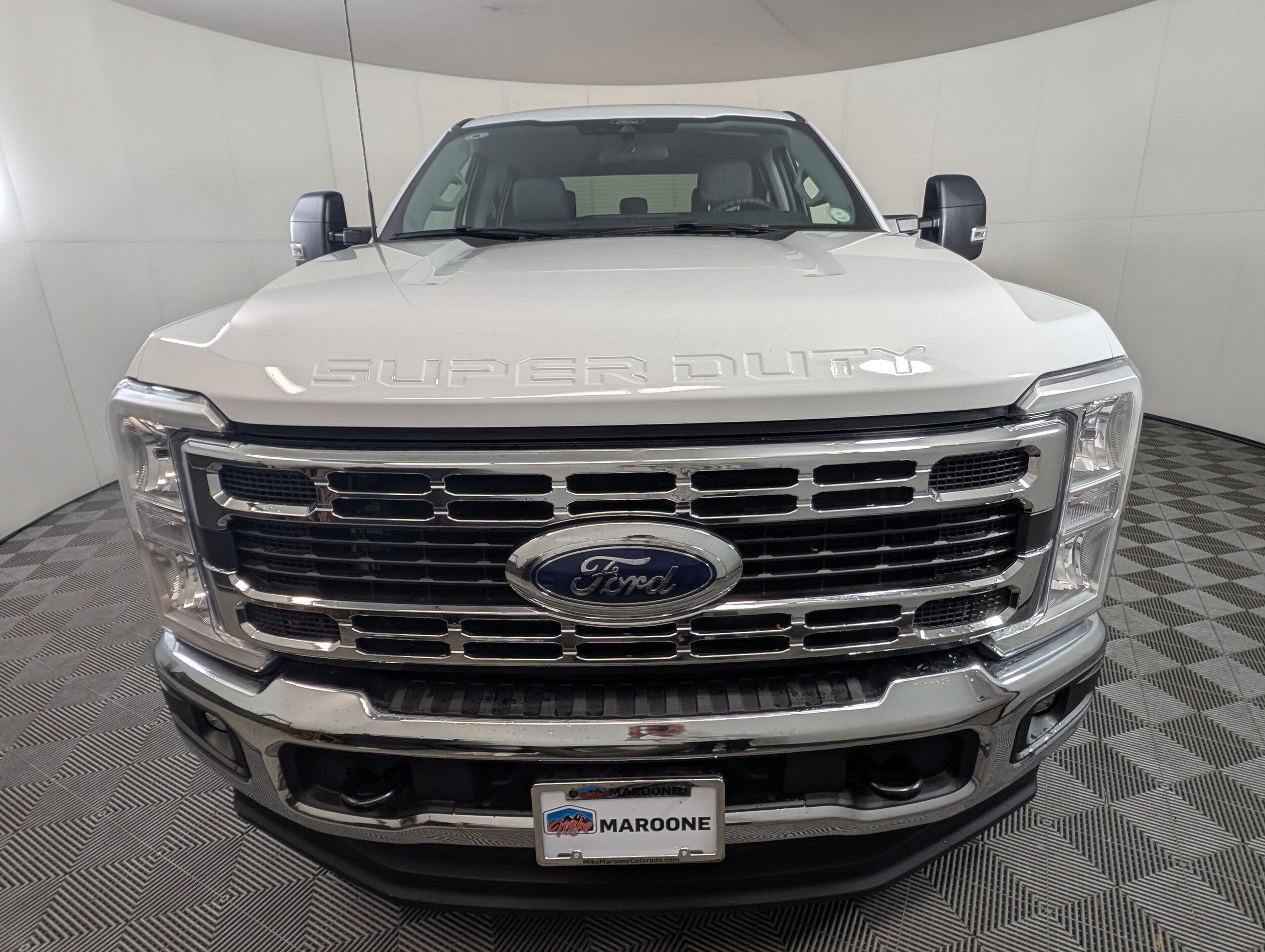 2025 Ford F-250 XLT photo 2