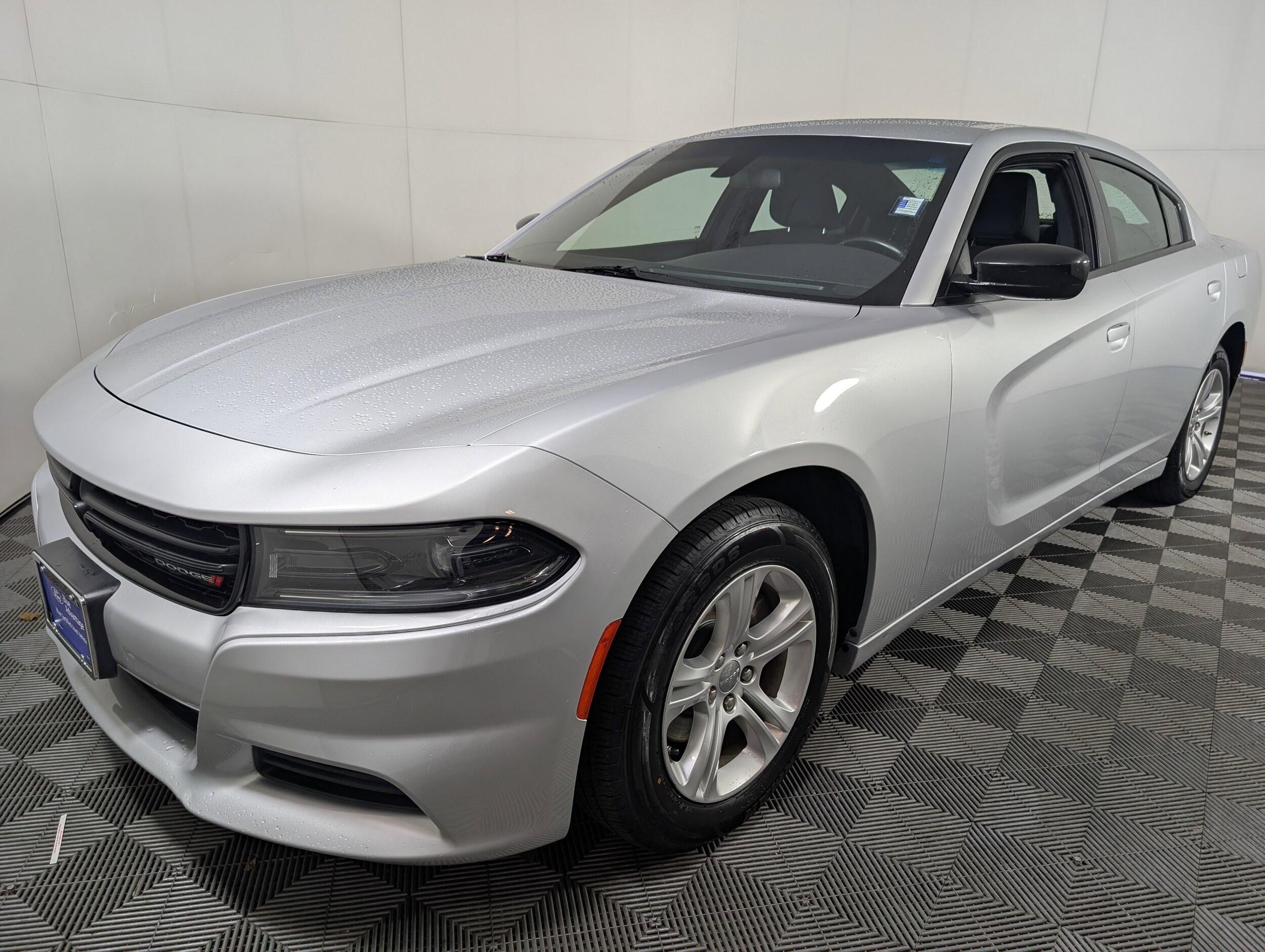 2023 Dodge Charger SXT photo 2