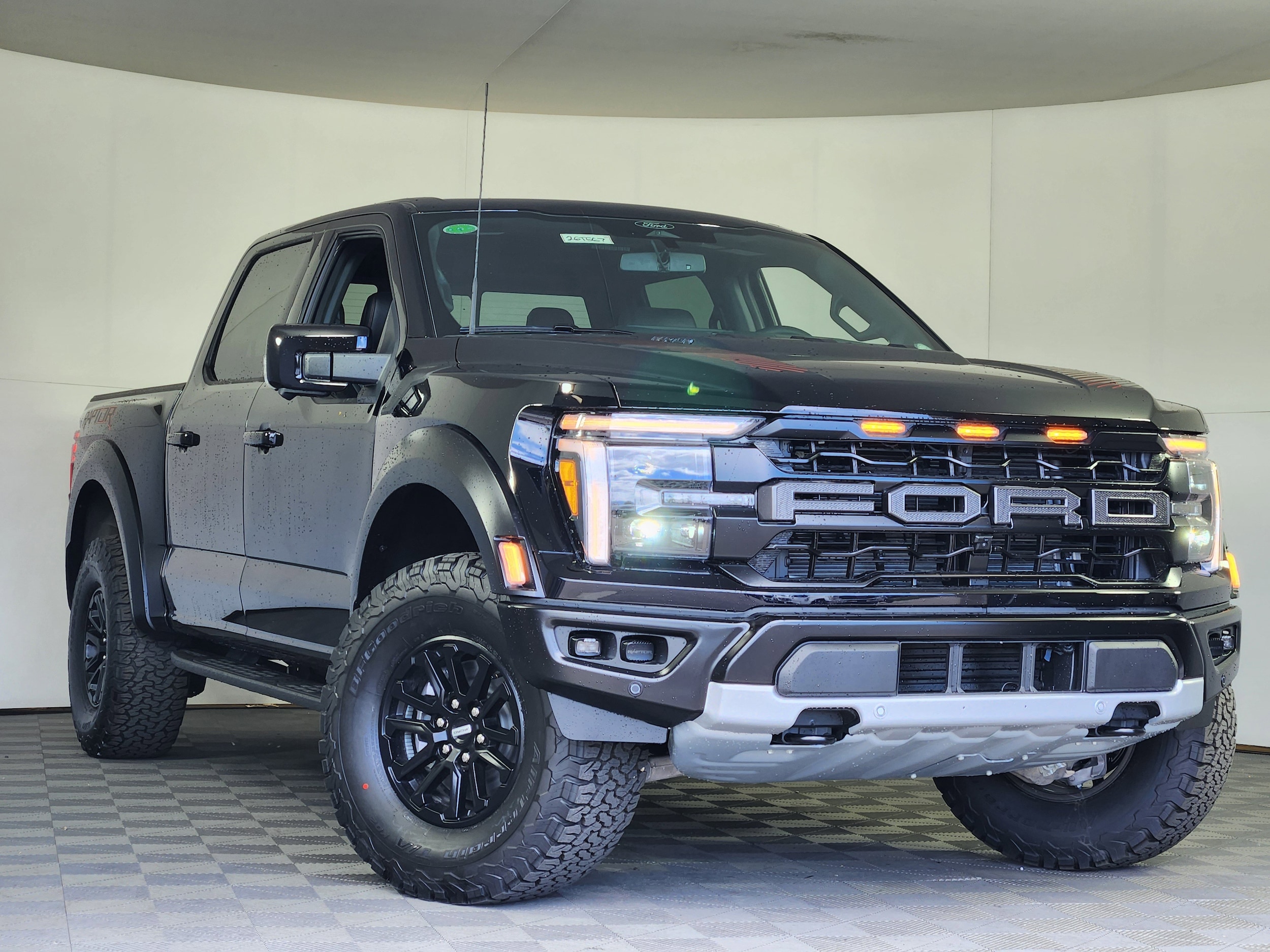 2026 Ford F-150 Raptor 4x4 SuperCrew 5-1/2 Box's photo