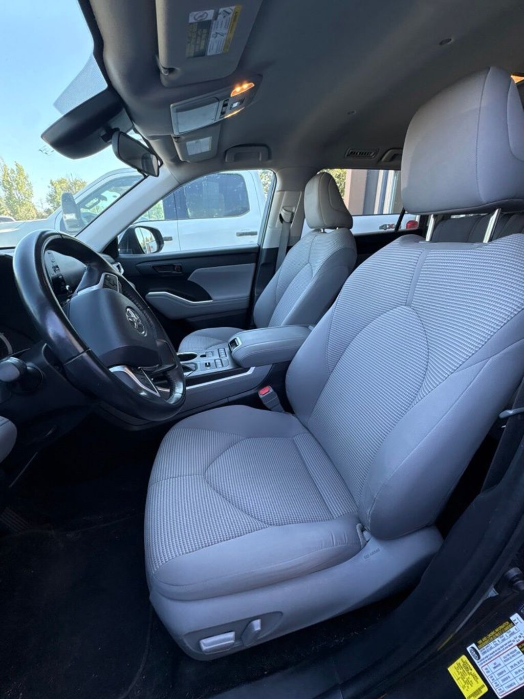 Used 2022 Toyota Highlander LE SUV