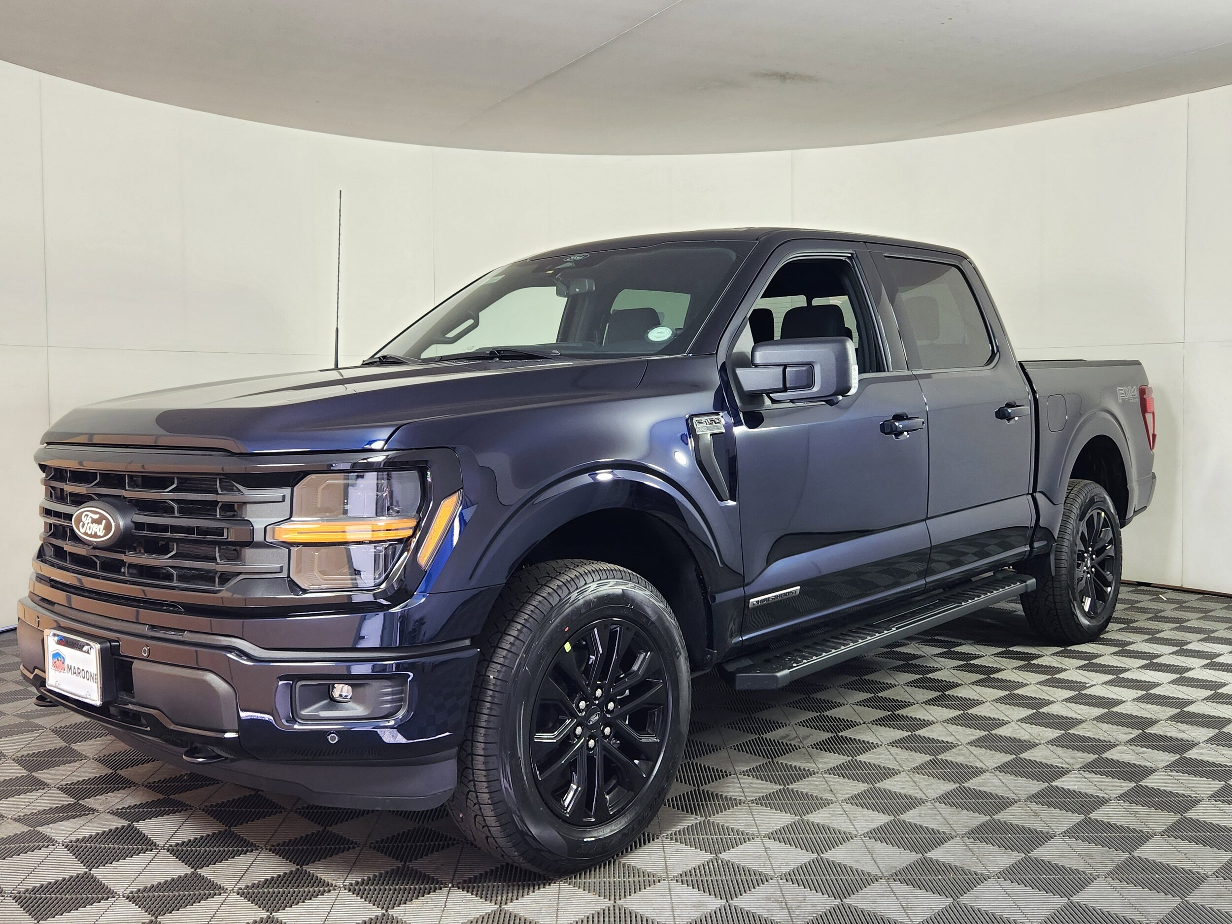 2025 Ford F-150 XLT photo 2
