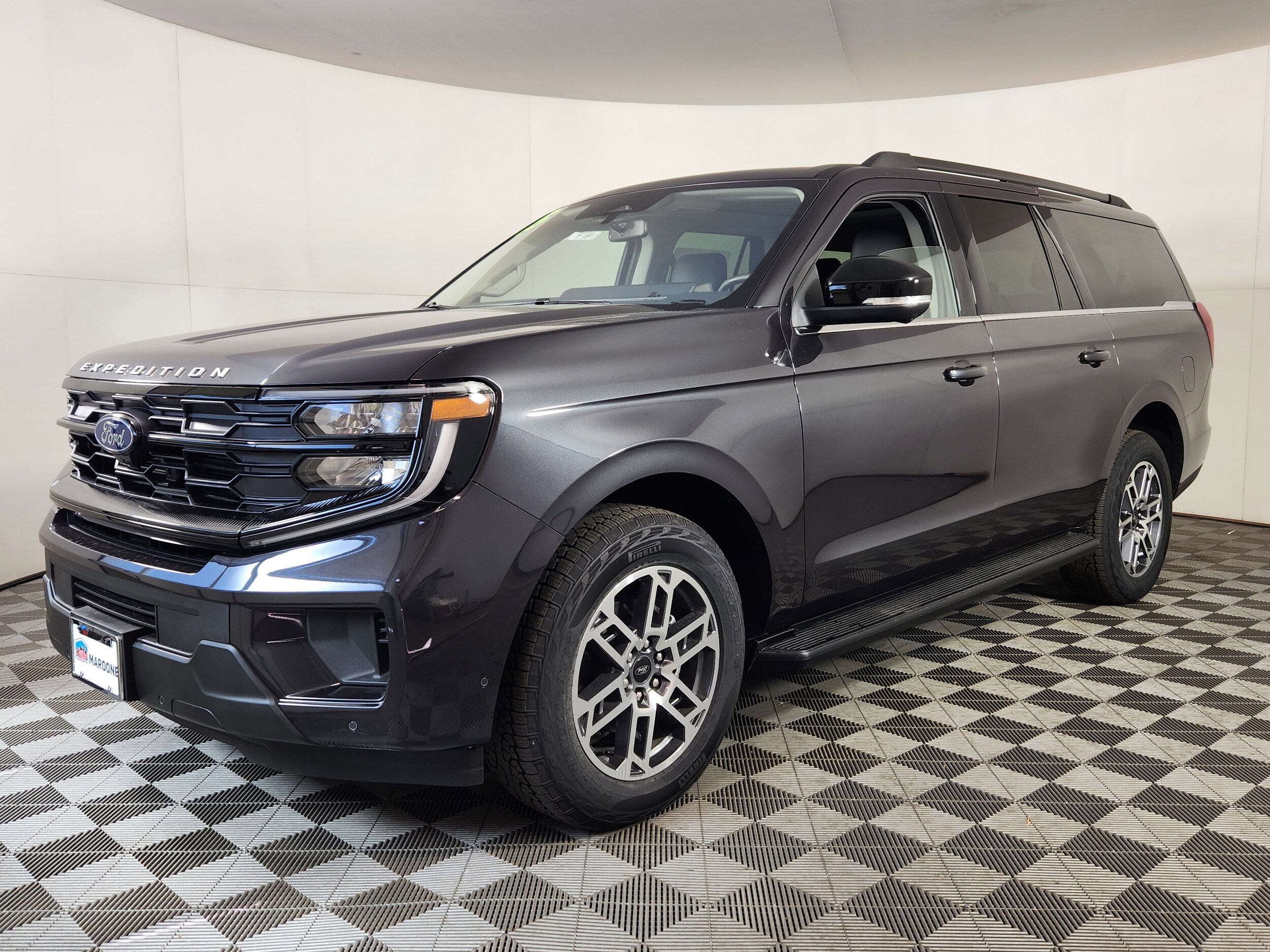 2025 Ford Expedition MAX photo 3