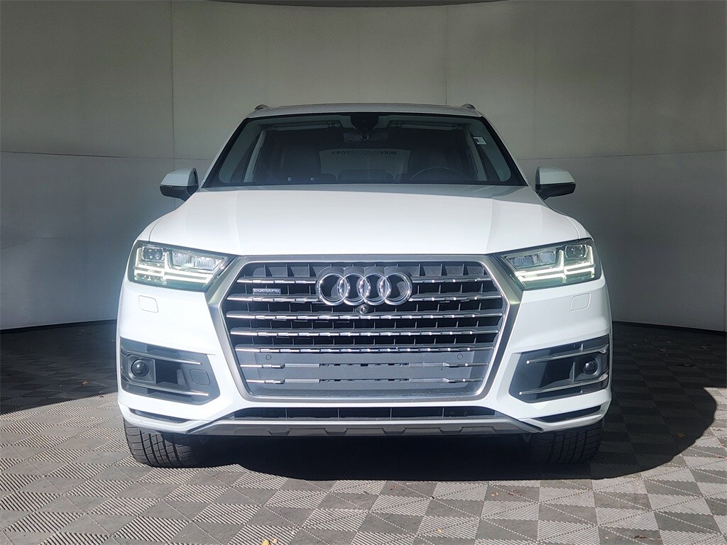 2019 Audi Q7 55 Prestige photo 2