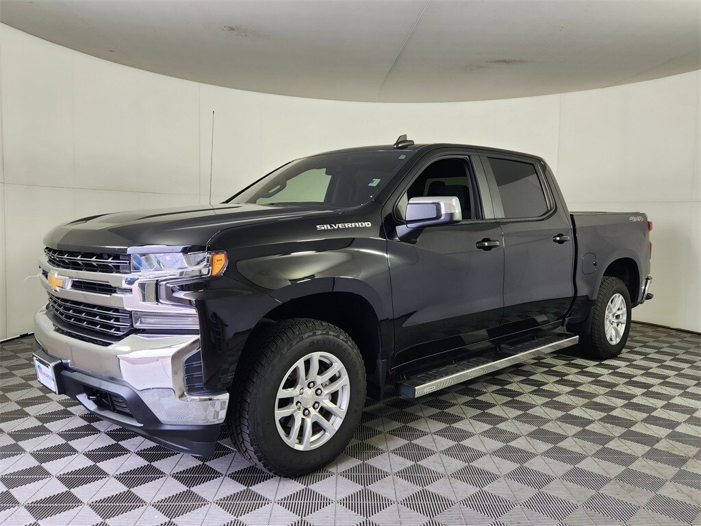 2019 Chevrolet Silverado 1500 LT photo 3