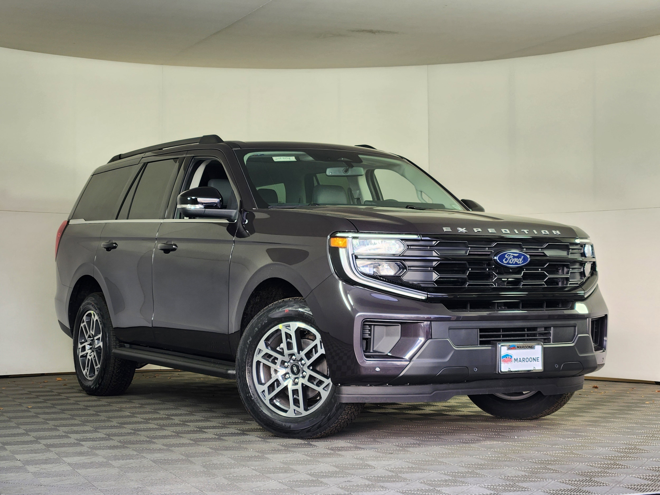 2025 Ford Expedition Active's photo