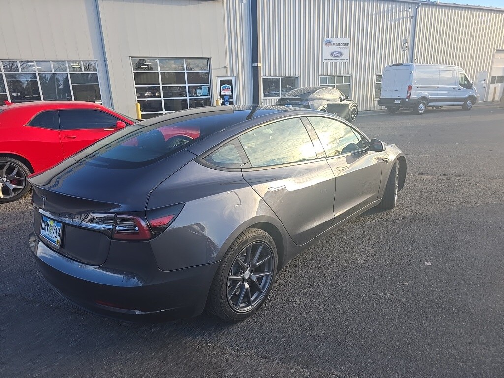 2023 Tesla Model 3 photo 2