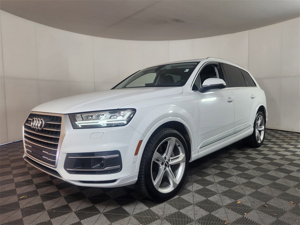 2019 Audi Q7 55 Prestige photo 3