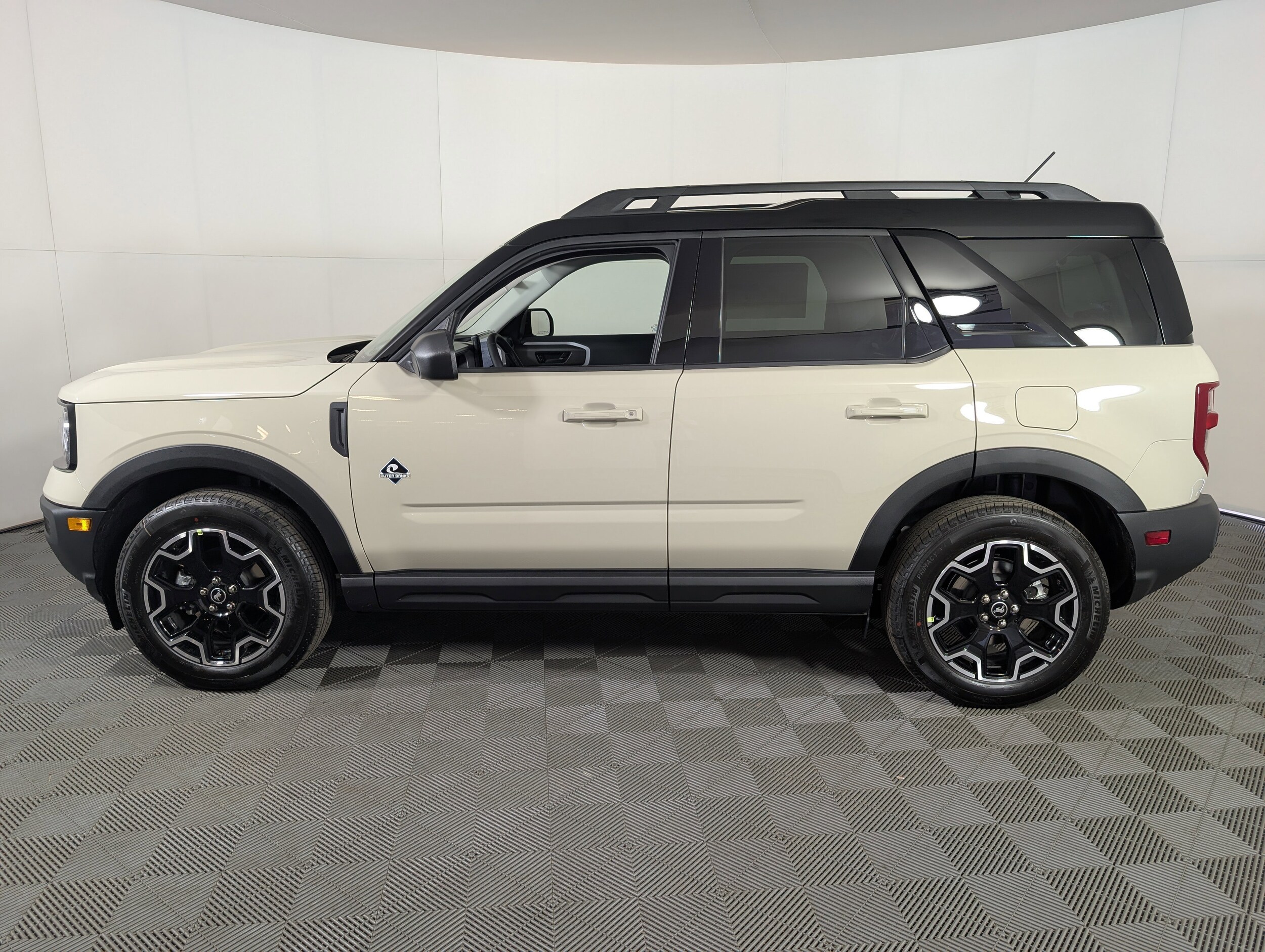 2025 Ford Bronco Sport Outer Banks photo 4