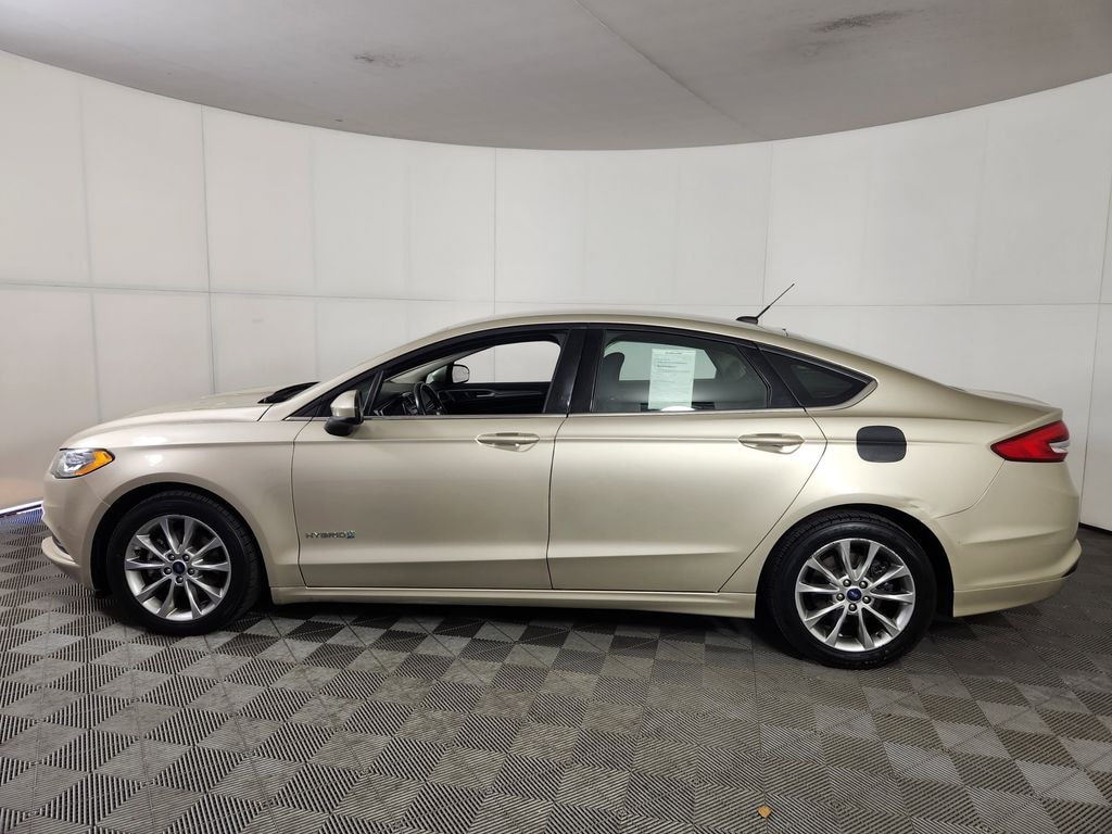 Used 2017 Ford Fusion Hybrid SE Sedan