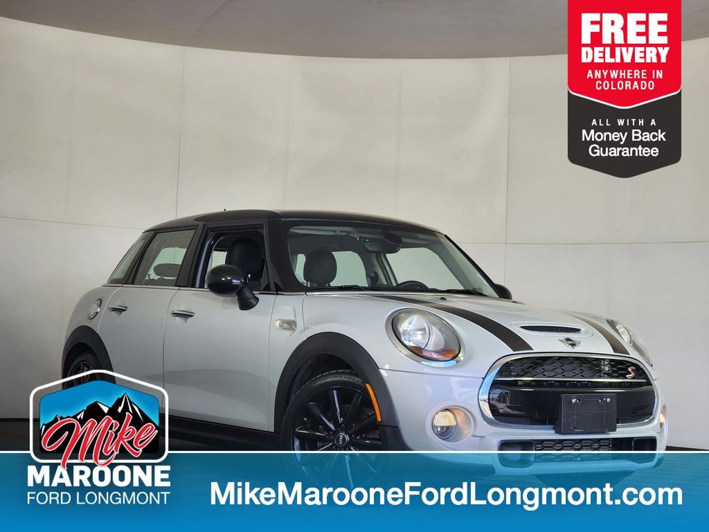 2016 MINI Cooper S 4 Door's photo