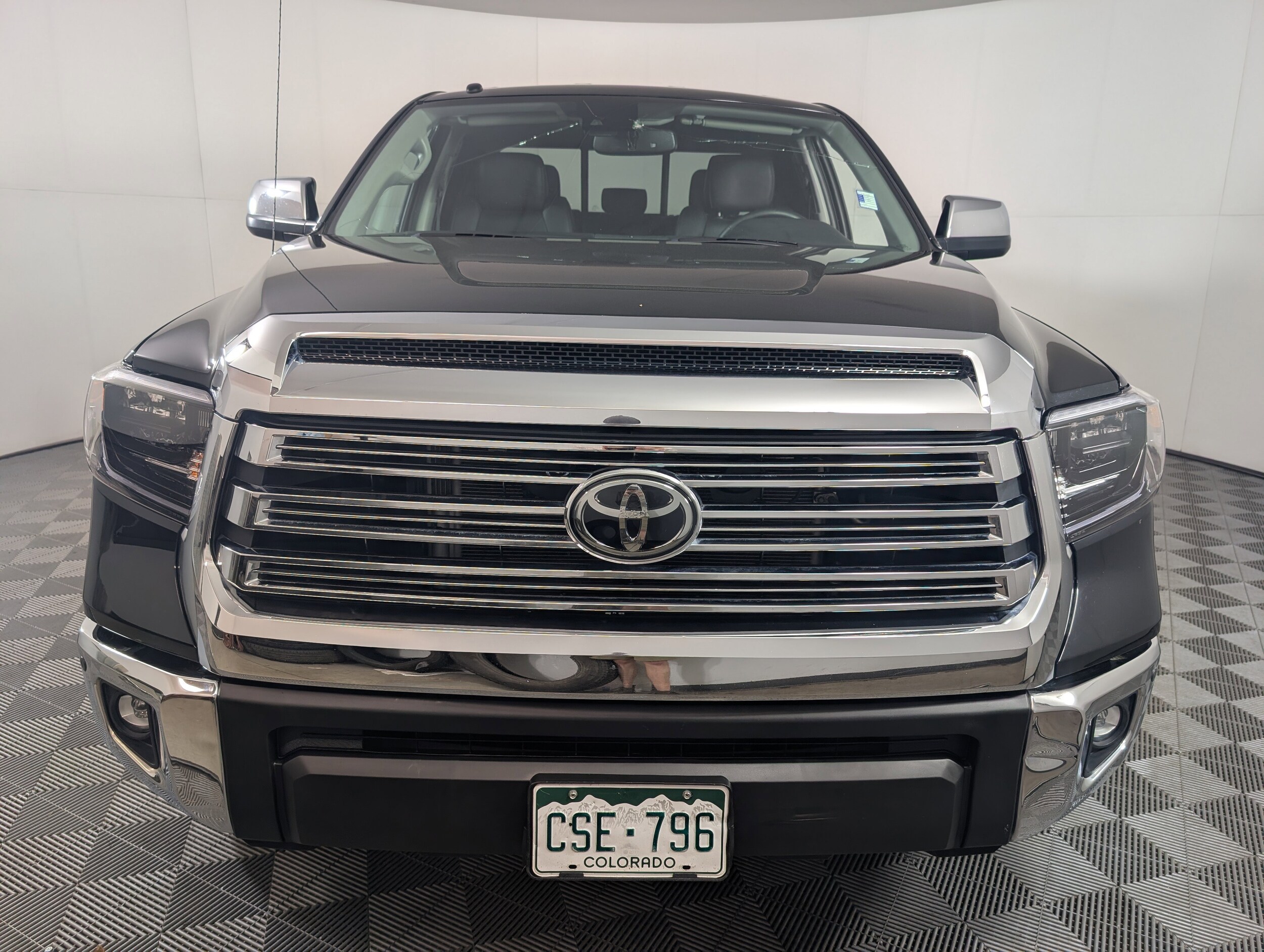 2019 Toyota Tundra Limited Grade photo 2