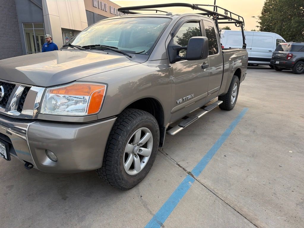 Used 2009 Nissan Titan SE Truck