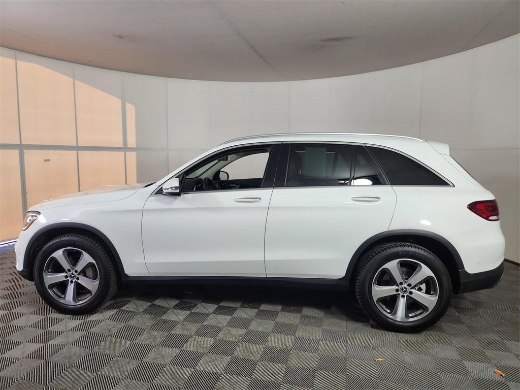 2022 Mercedes Benz GLC 300 photo 4