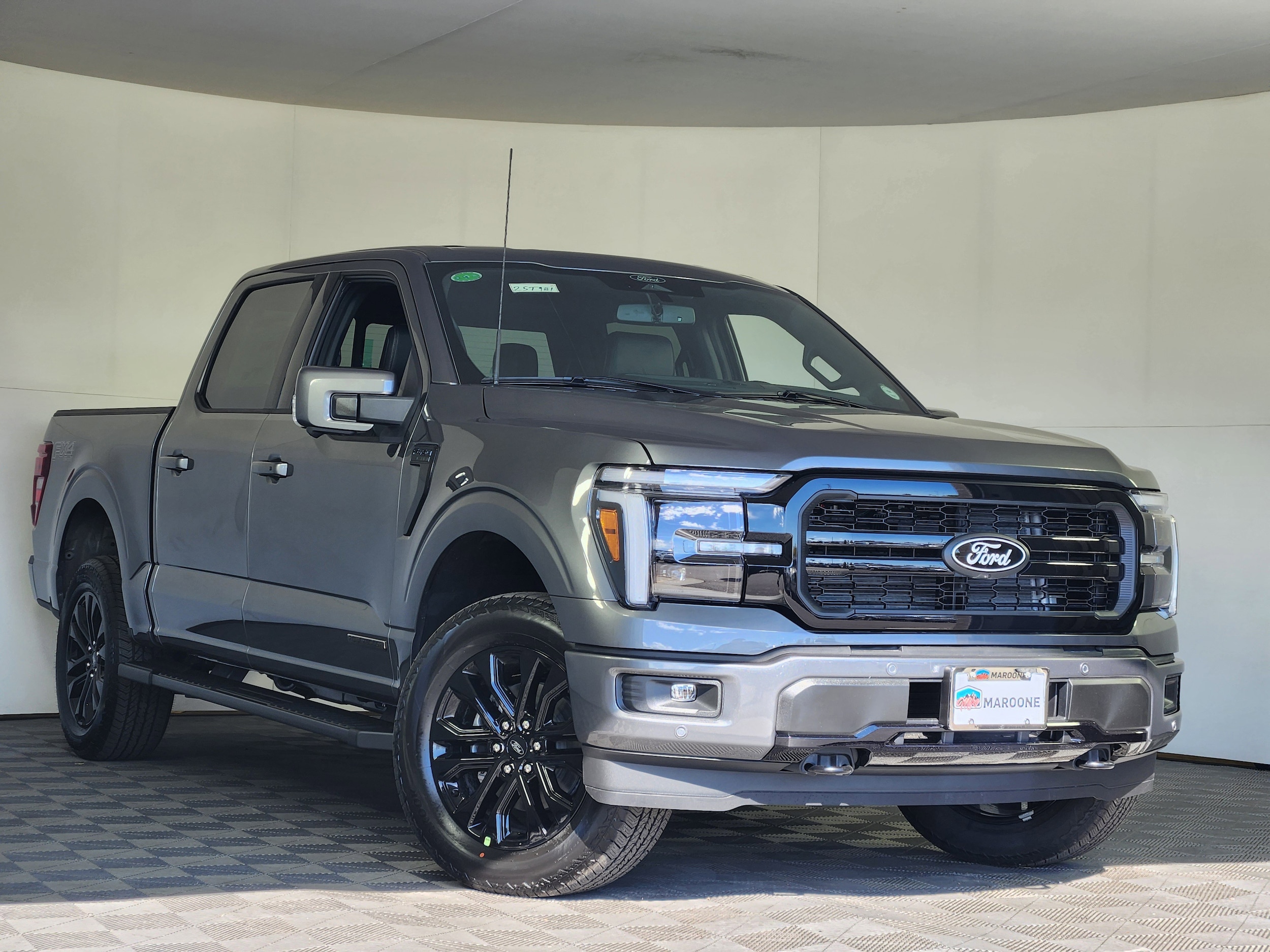 2025 Ford F-150 Lariat's photo