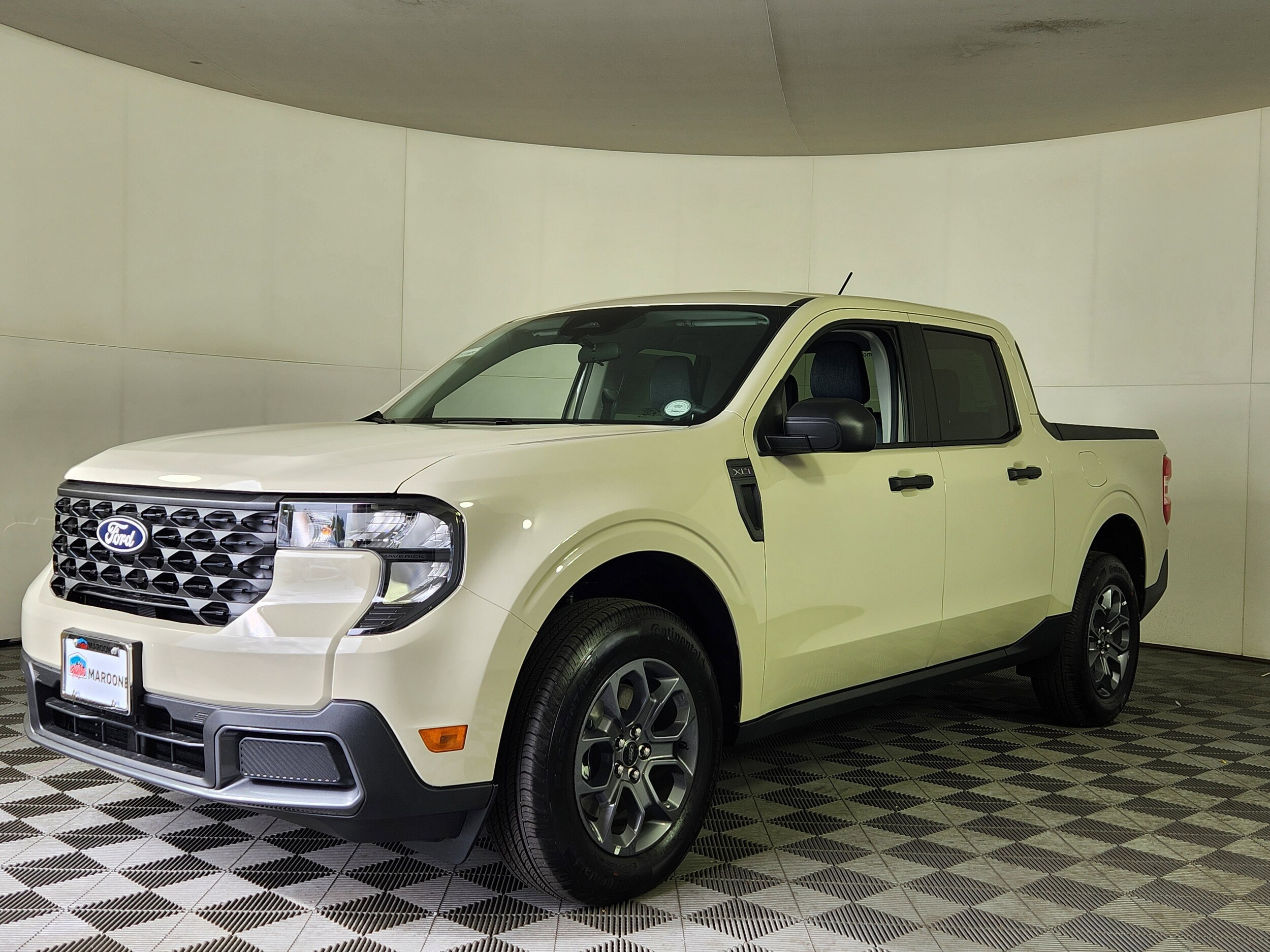 2025 Ford Maverick XLT photo 3
