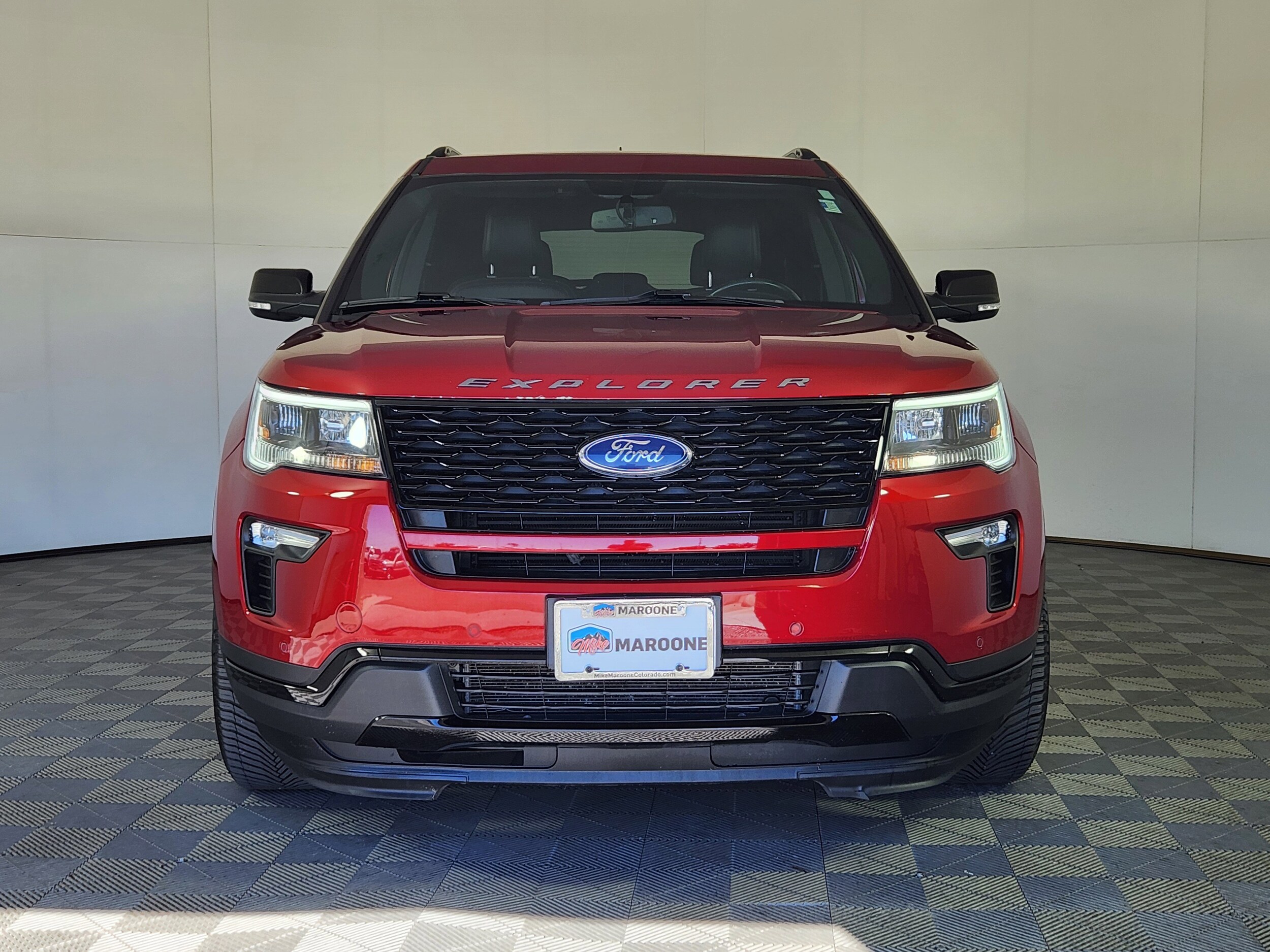 2018 Ford Explorer Sport photo 2