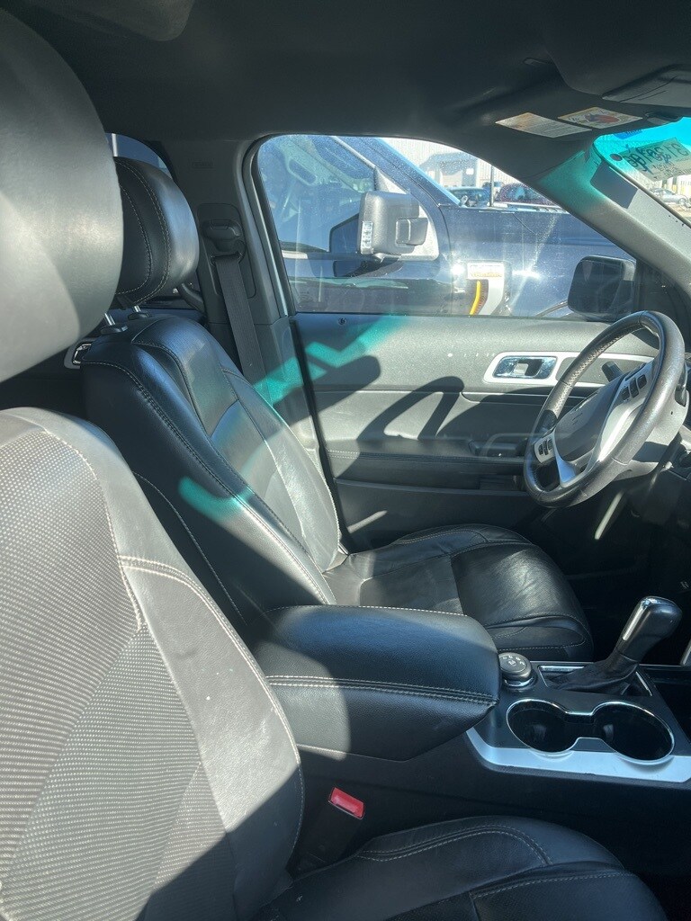 2015 Ford Explorer Sport photo 4