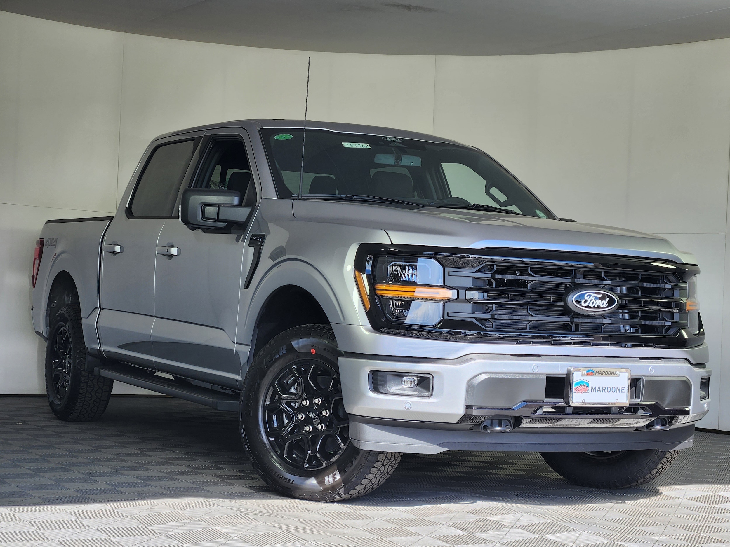 2025 Ford F-150 XLT's photo