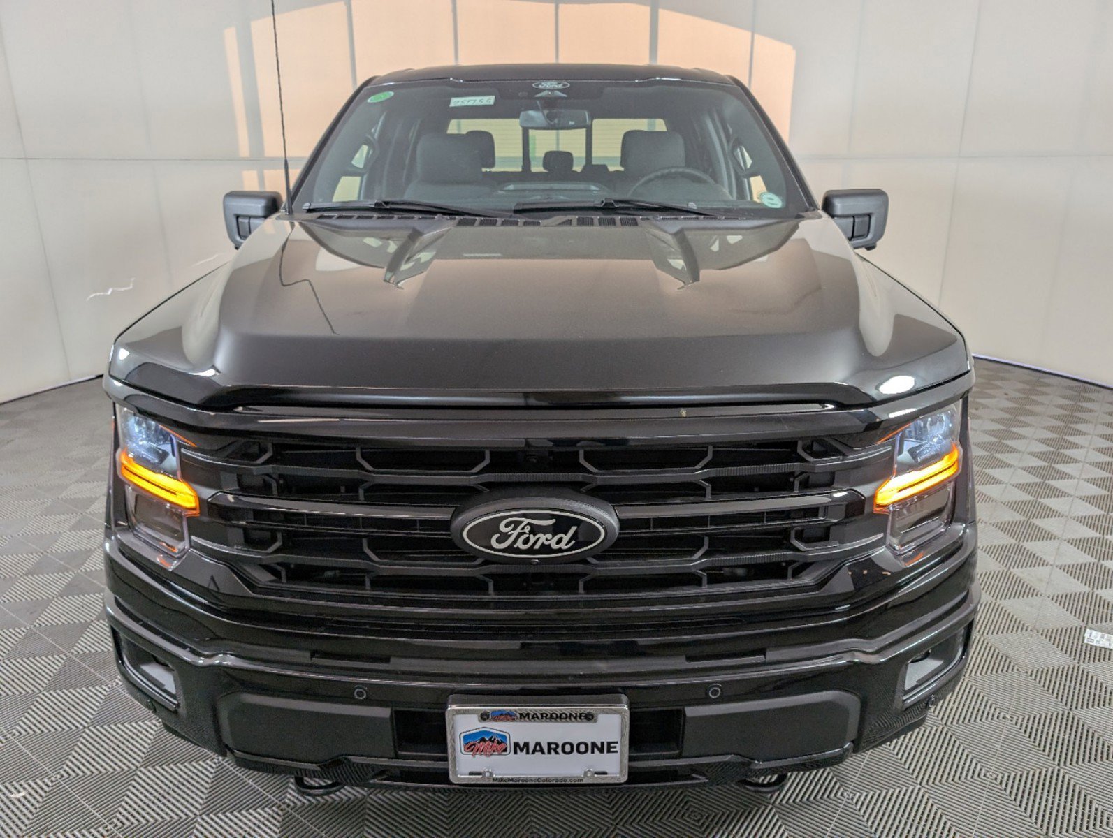 2025 Ford F-150 XLT photo 2