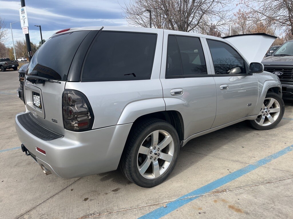 2008 Chevrolet Trailblazer SS photo 3