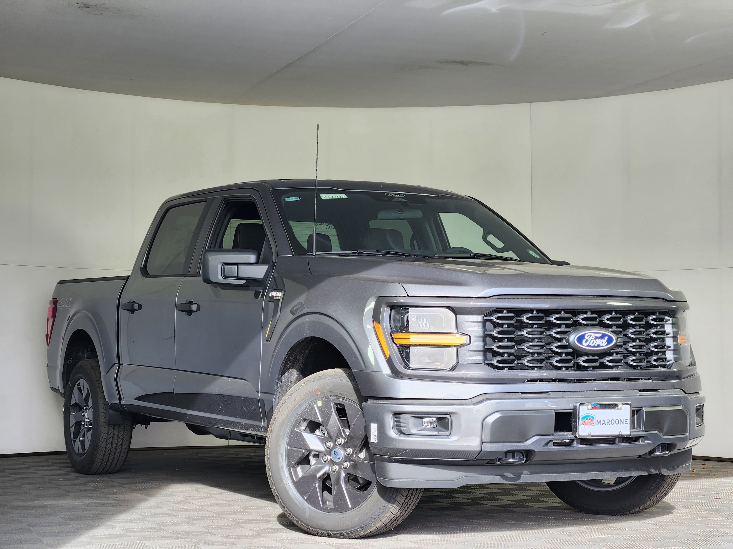 2025 Ford F-150 STX's photo