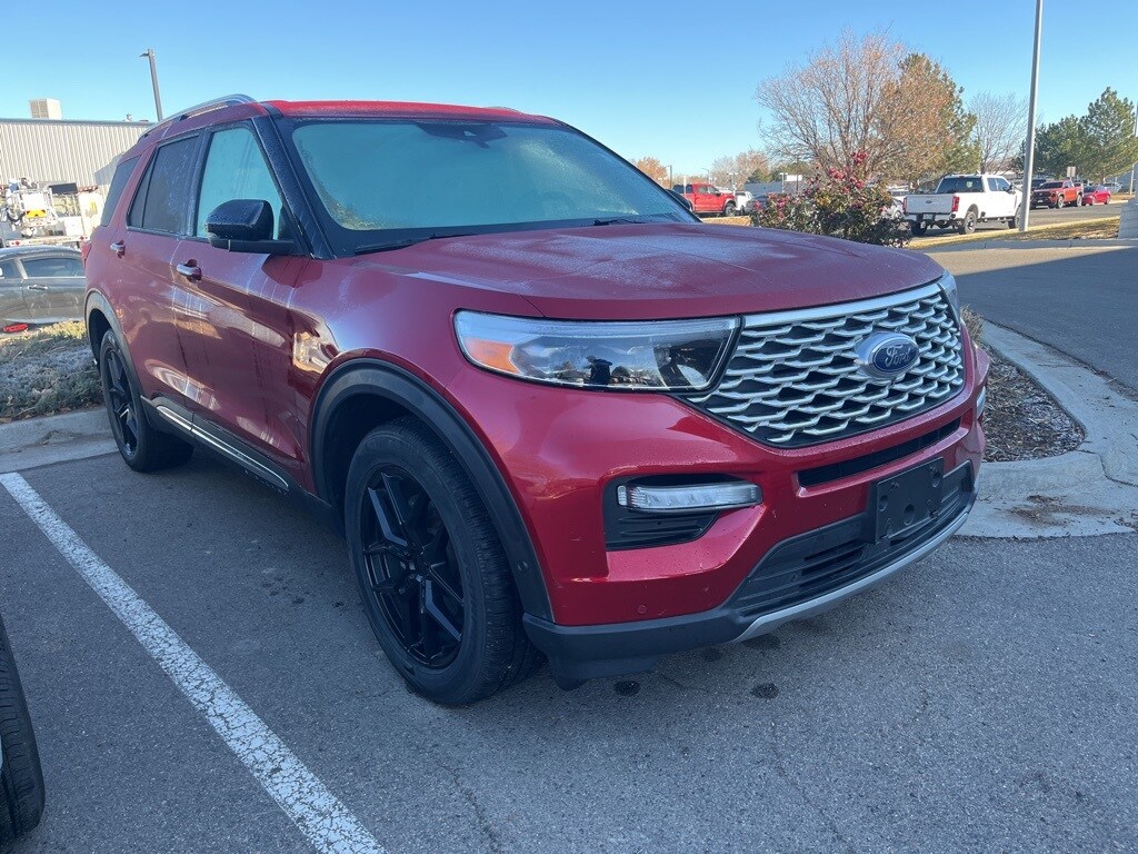 2022 Ford Explorer Platinum photo 3