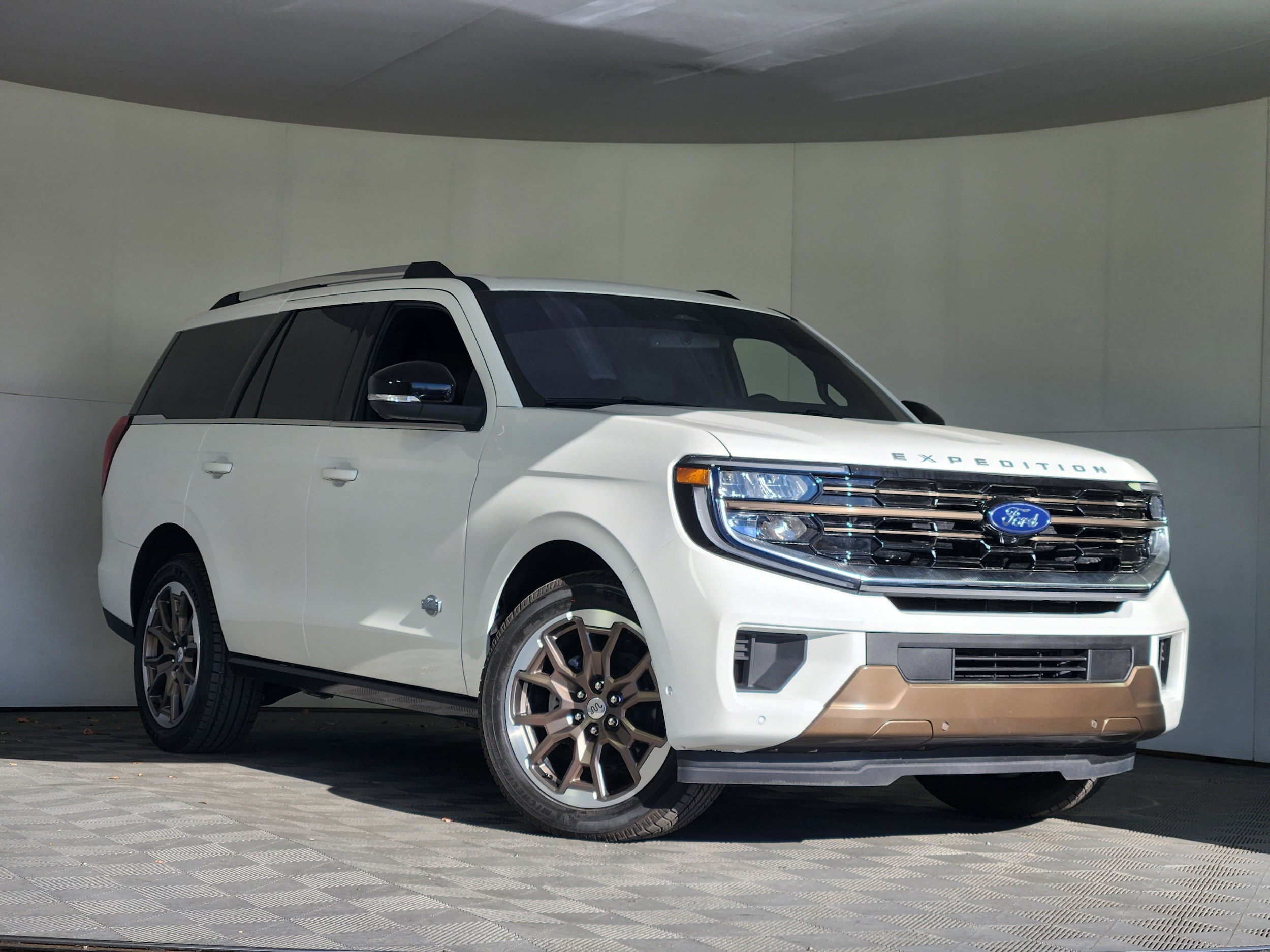 2025 Ford Expedition King Ranch's photo