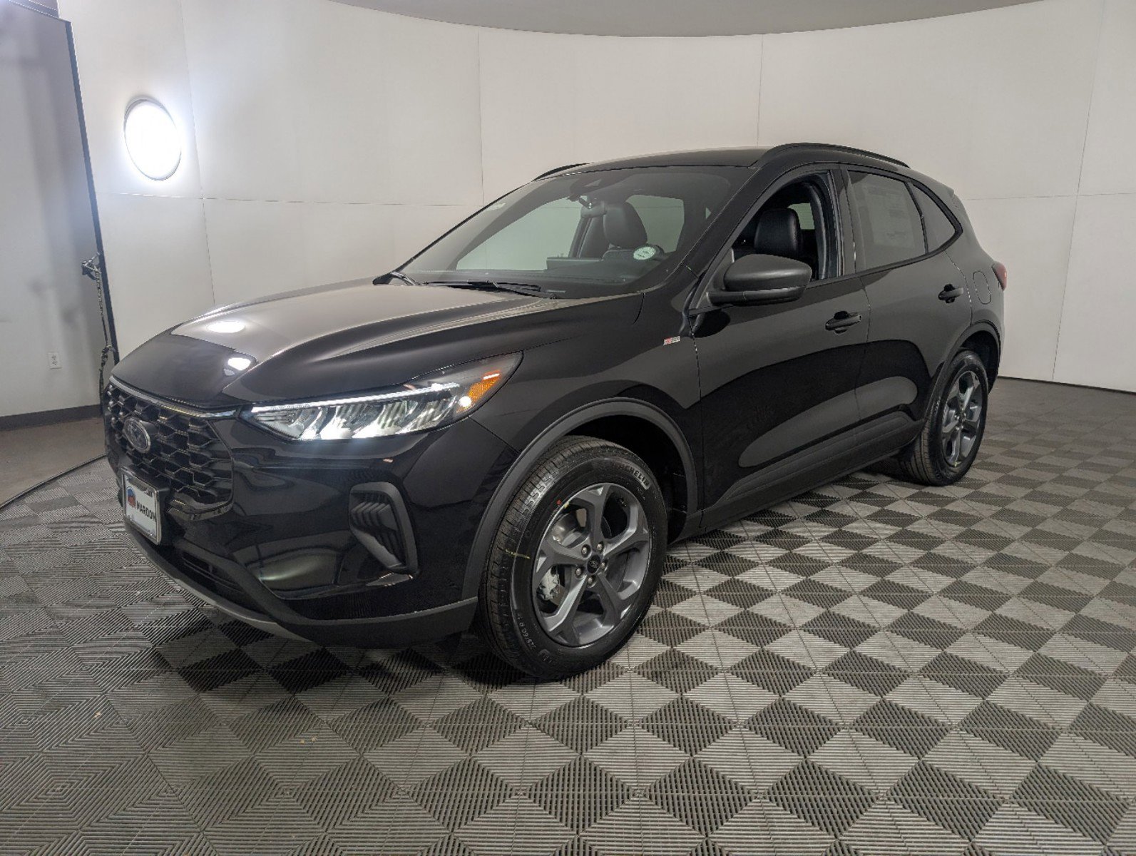 2025 Ford Escape ST-Line photo 3