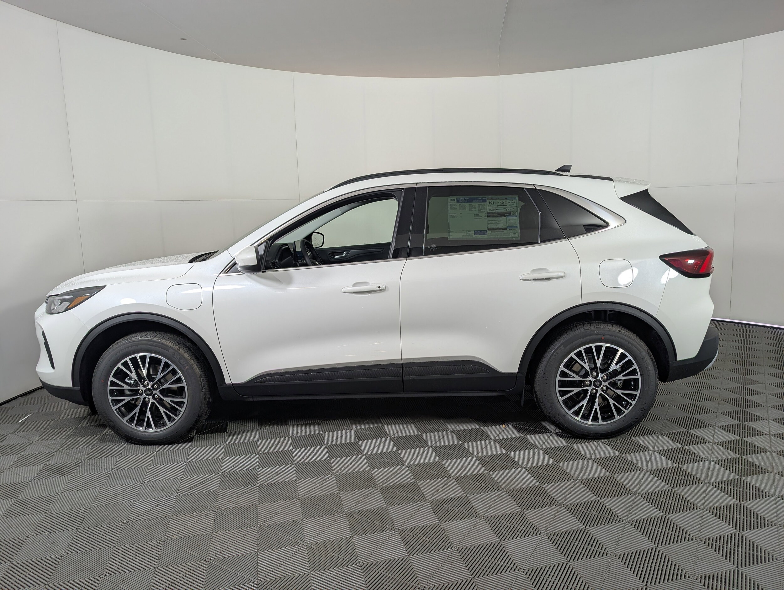 2025 Ford Escape Plug-In Hybrid Base photo 2