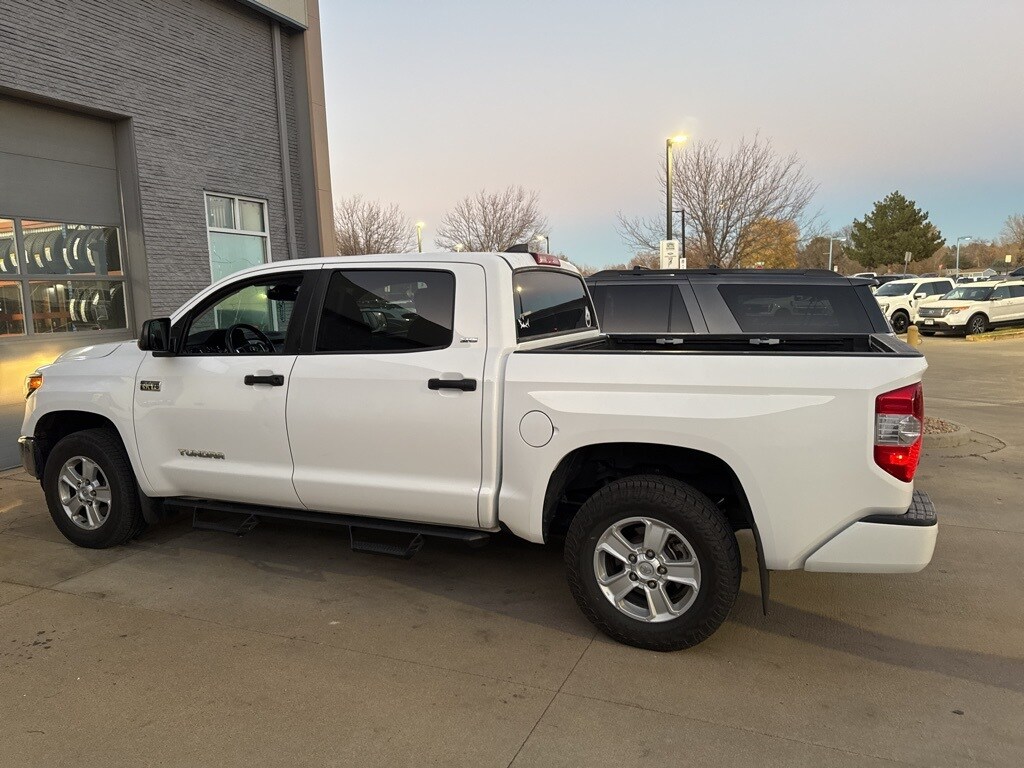 2021 Toyota Tundra SR5 CrewMax photo 2