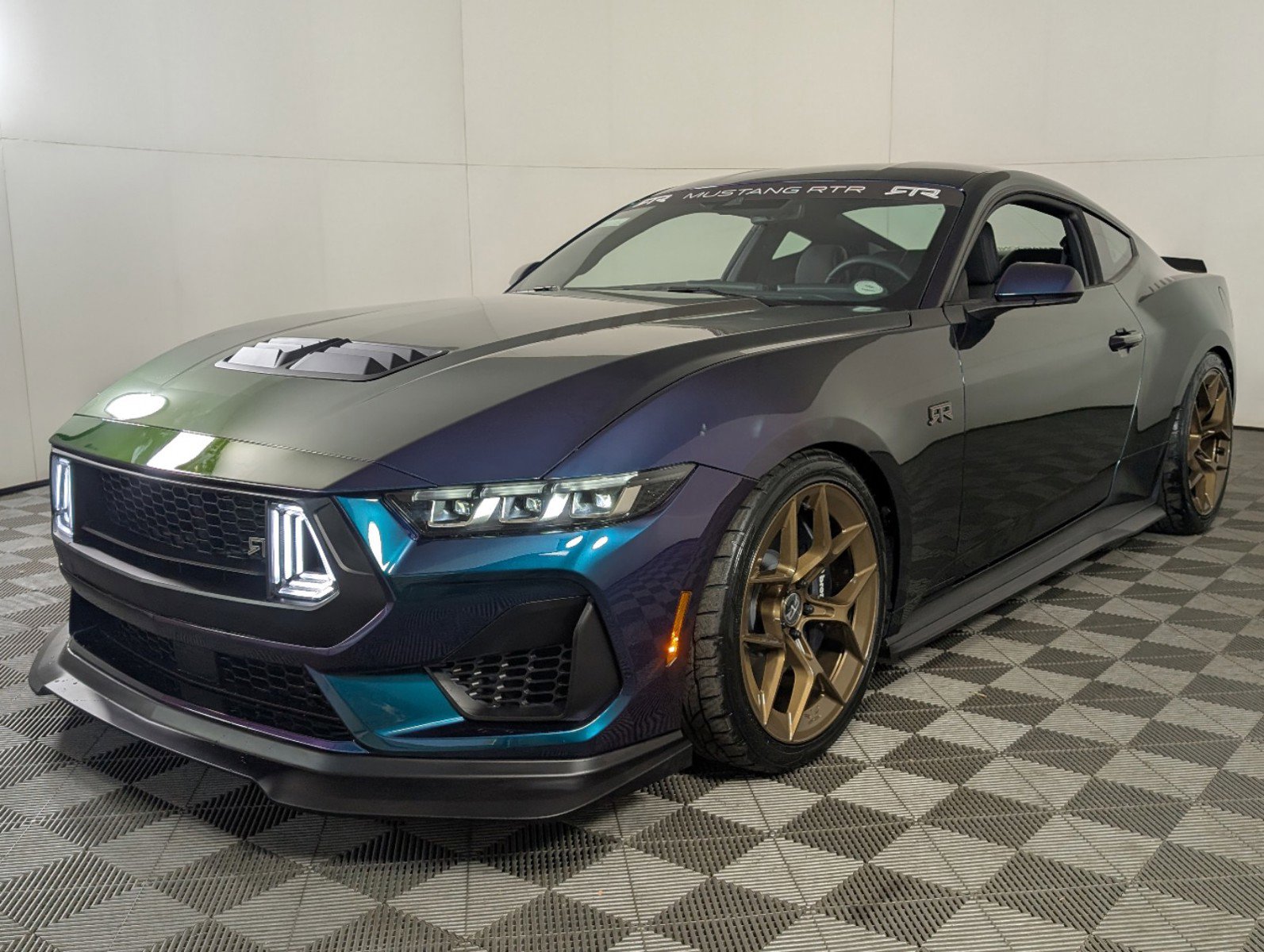 2024 Ford Mustang GT photo 3