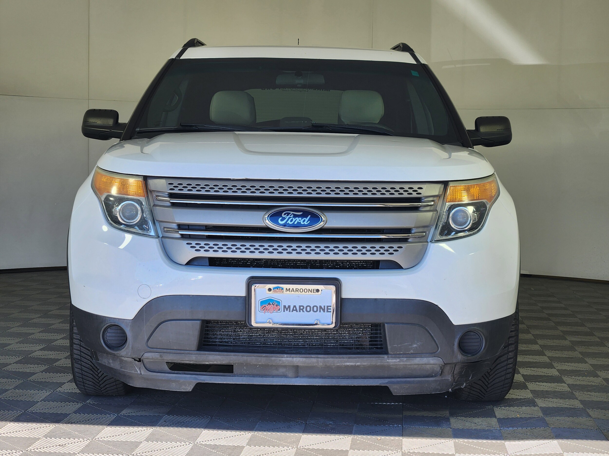 2014 Ford Explorer Base photo 2