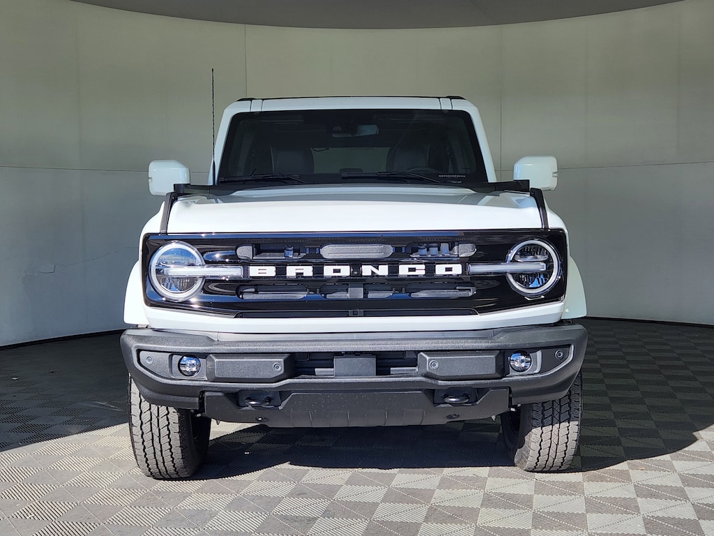 New 2025 Ford Bronco Outer Banks SUV