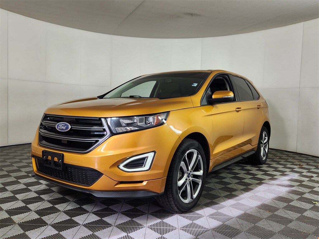 2015 Ford Edge Sport photo 2