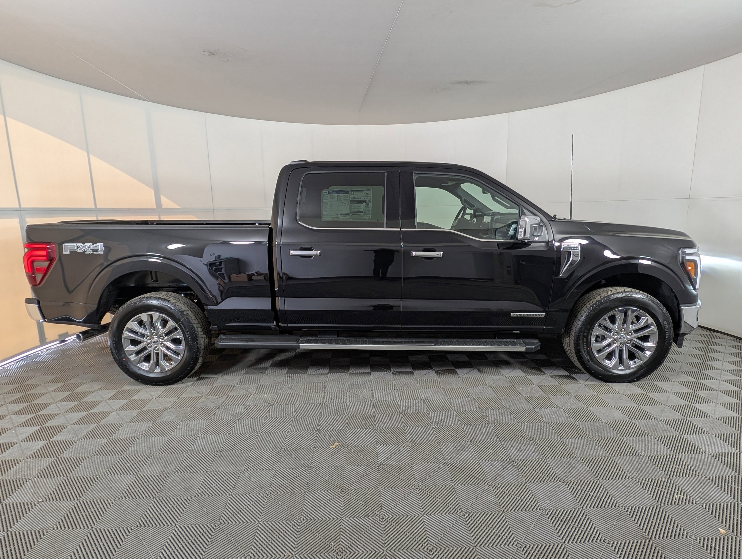 2025 Ford F-150 Lariat - Photo 8
