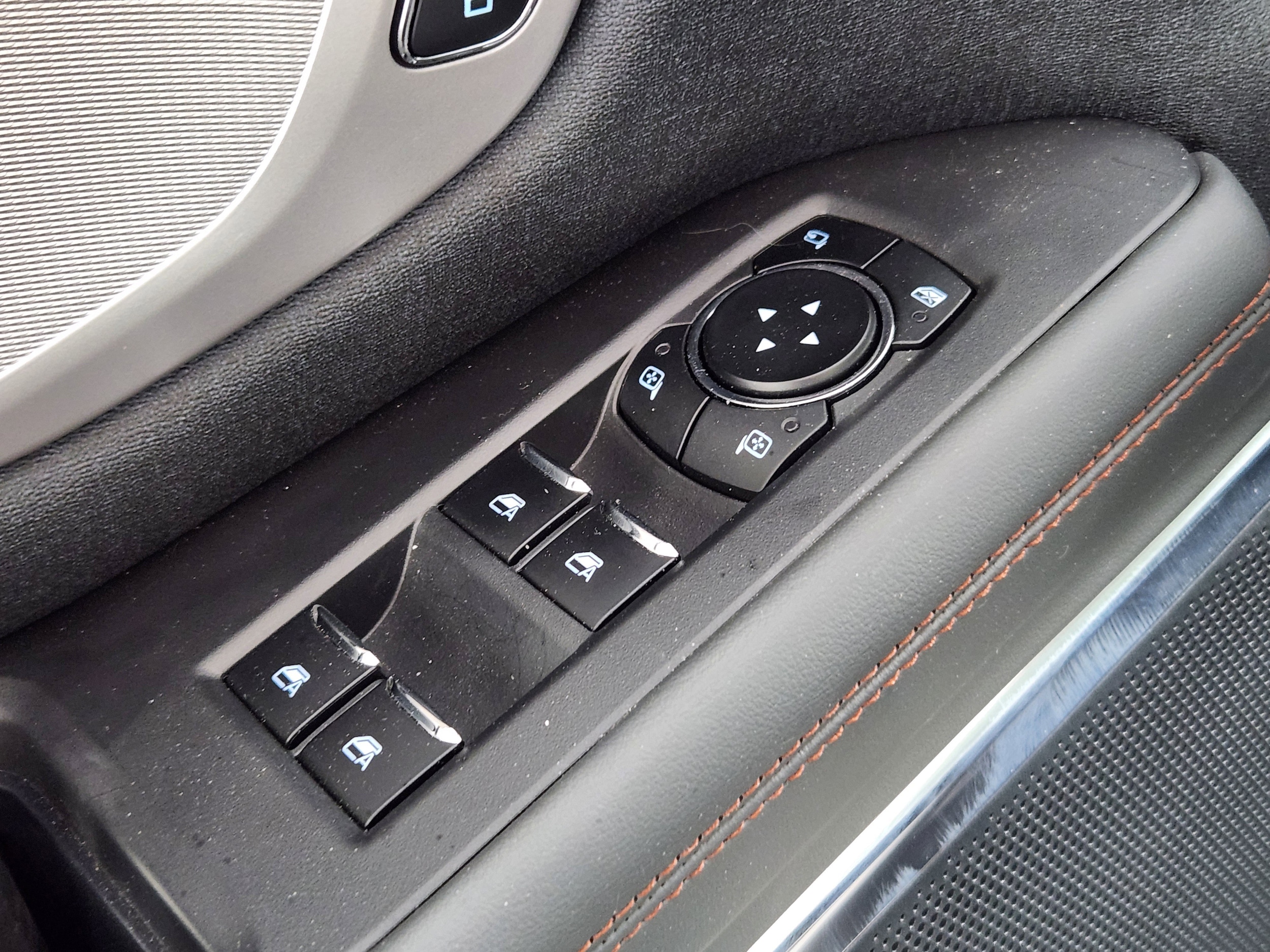 2025 Ford Expedition Active - Photo 18