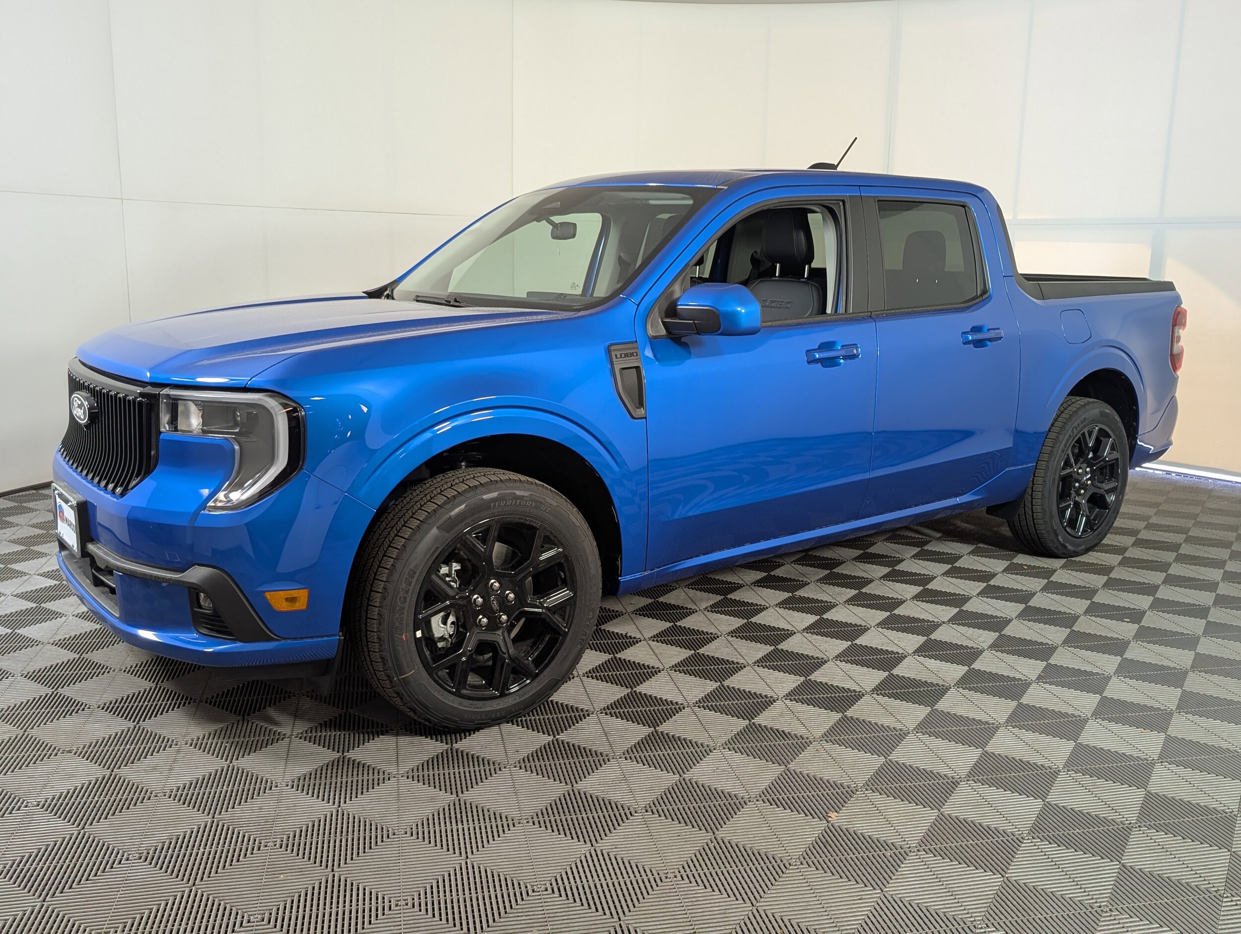 2025 Ford Maverick photo 3