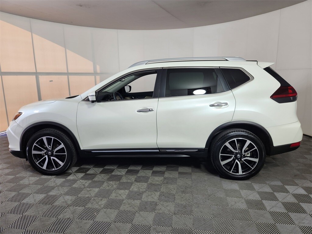 2019 Nissan Rogue SL photo 2