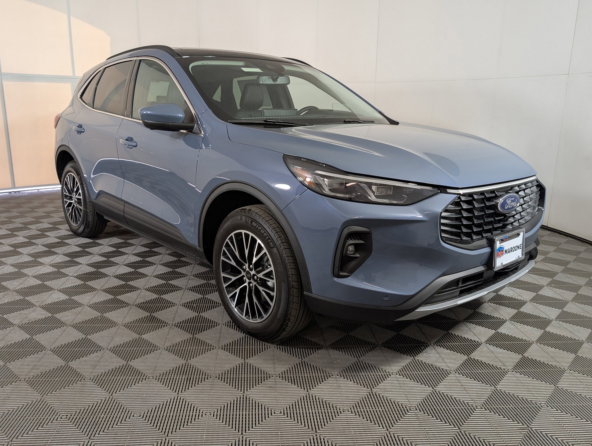 2025 Ford Escape PHEV's photo