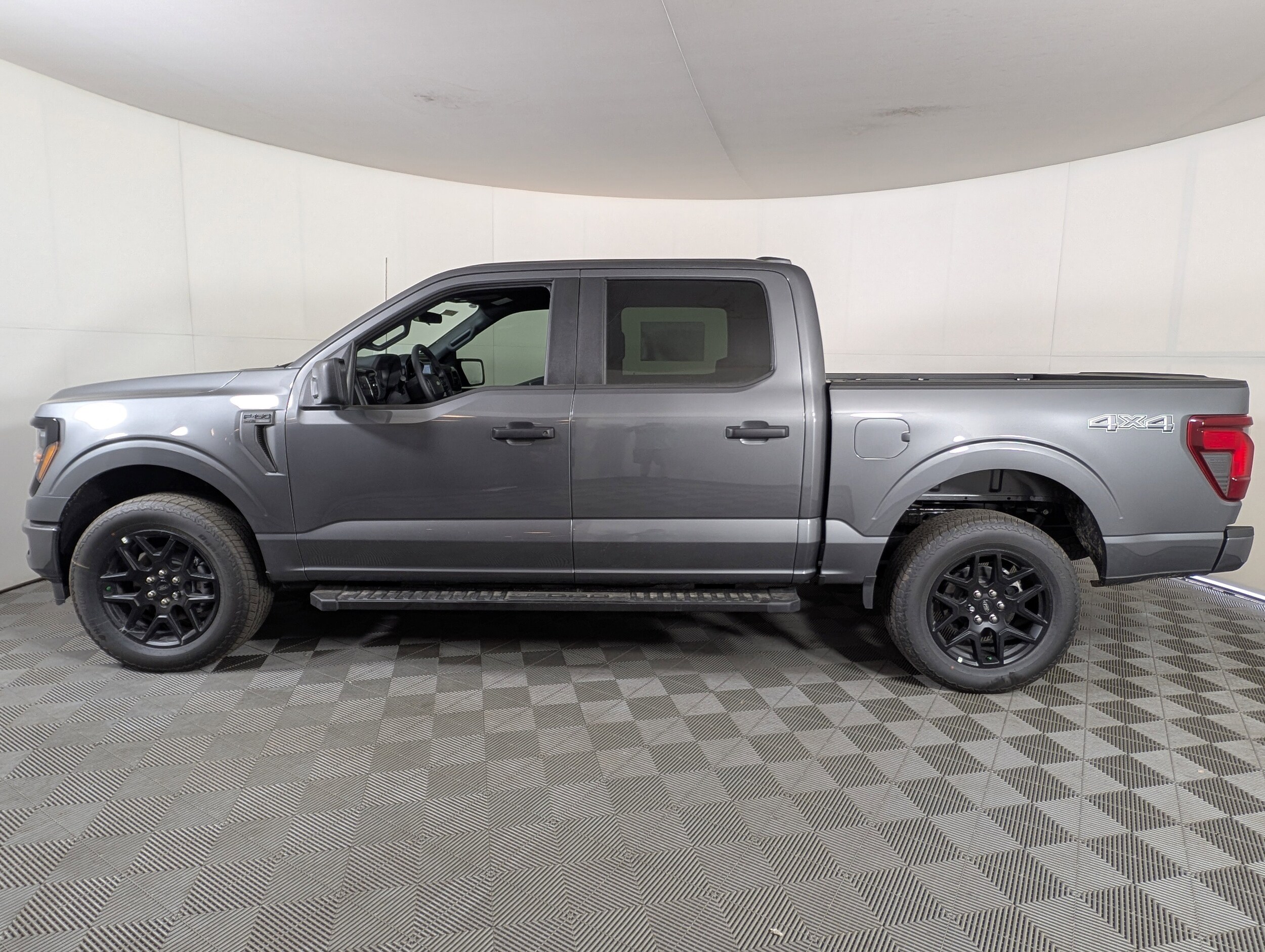 2025 Ford F-150 STX photo 3
