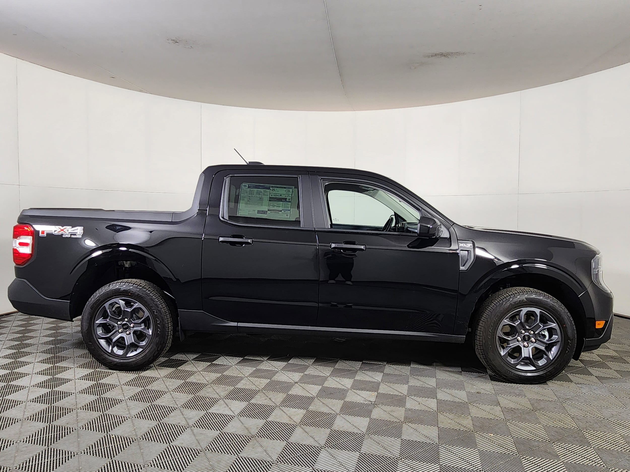 2025 Ford Maverick XLT - Photo 8
