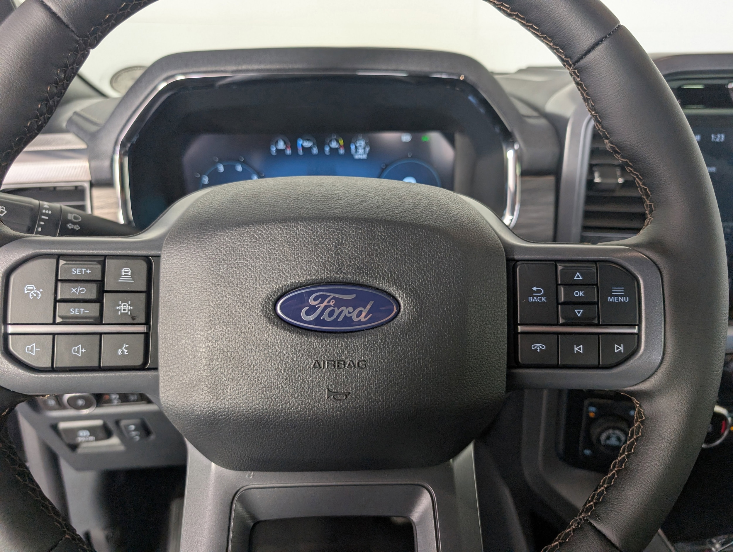 2025 Ford F-150 Lariat - Photo 12