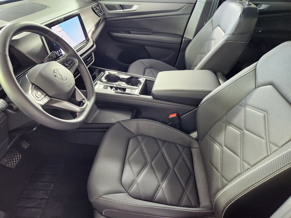 2024 Volkswagen Atlas Cross Sport SE w/Tech - Photo 12