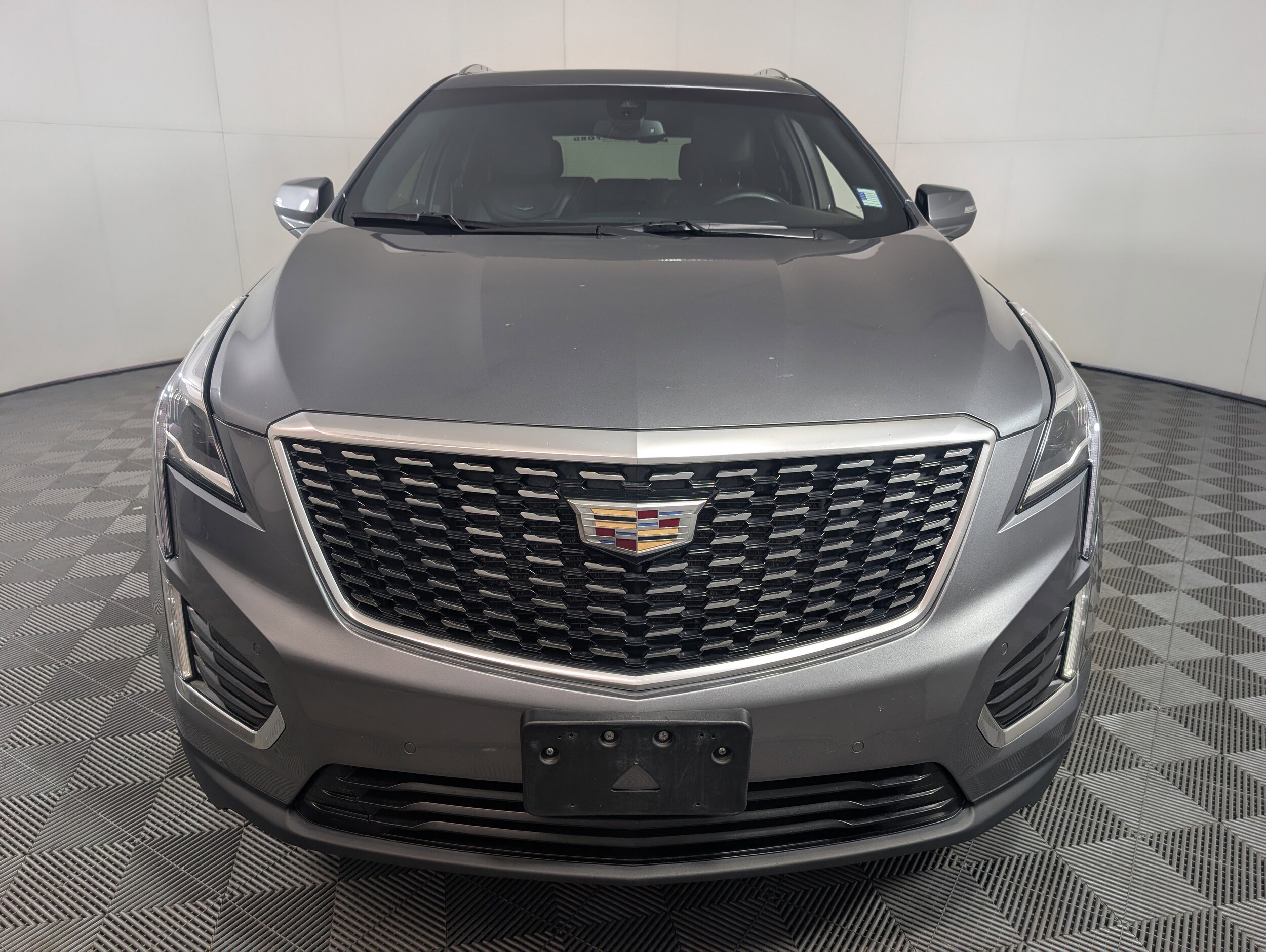 2021 Cadillac XT5 Premium Luxury photo 2