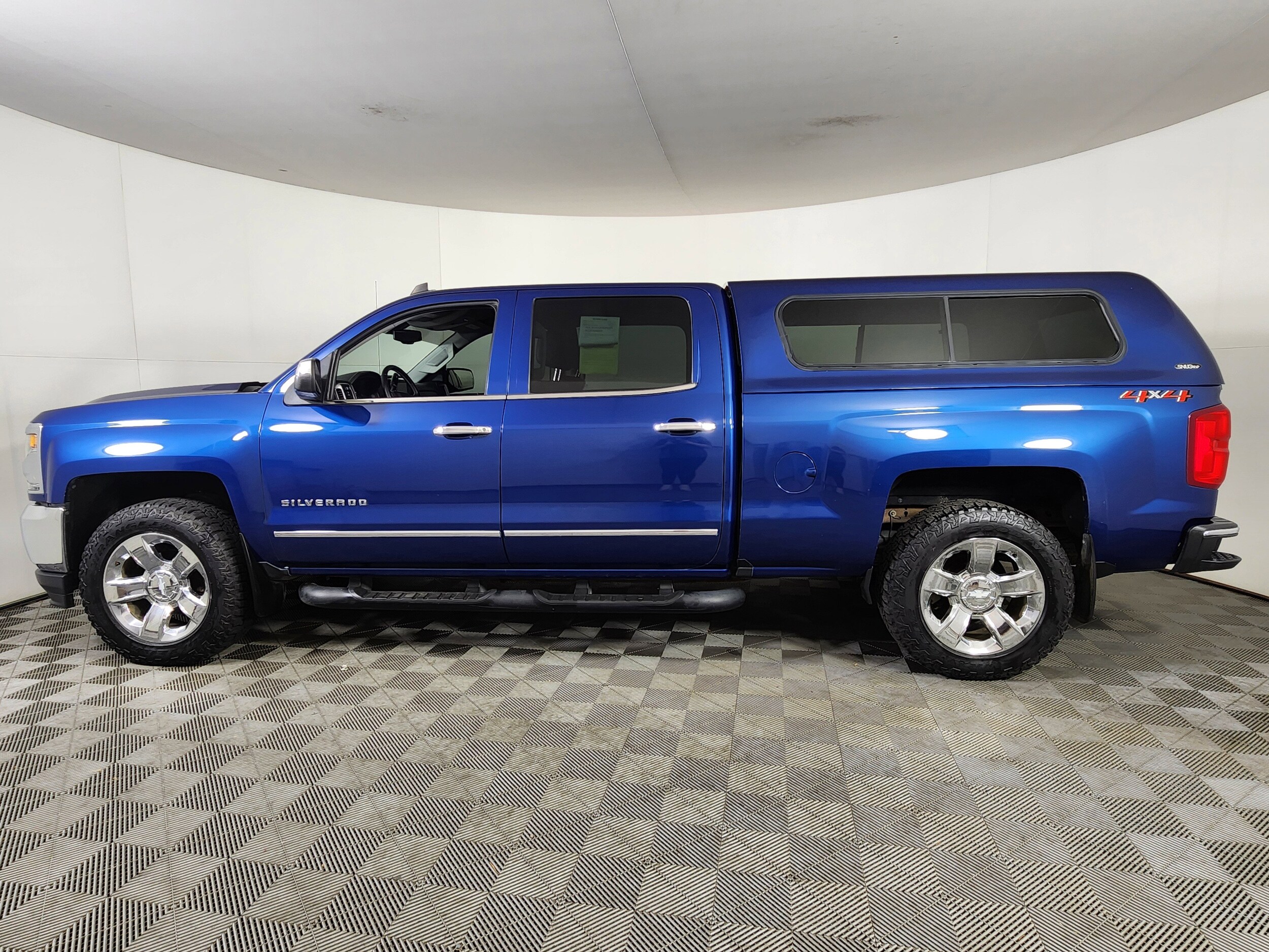 2018 Chevrolet Silverado 1500 LTZ photo 2