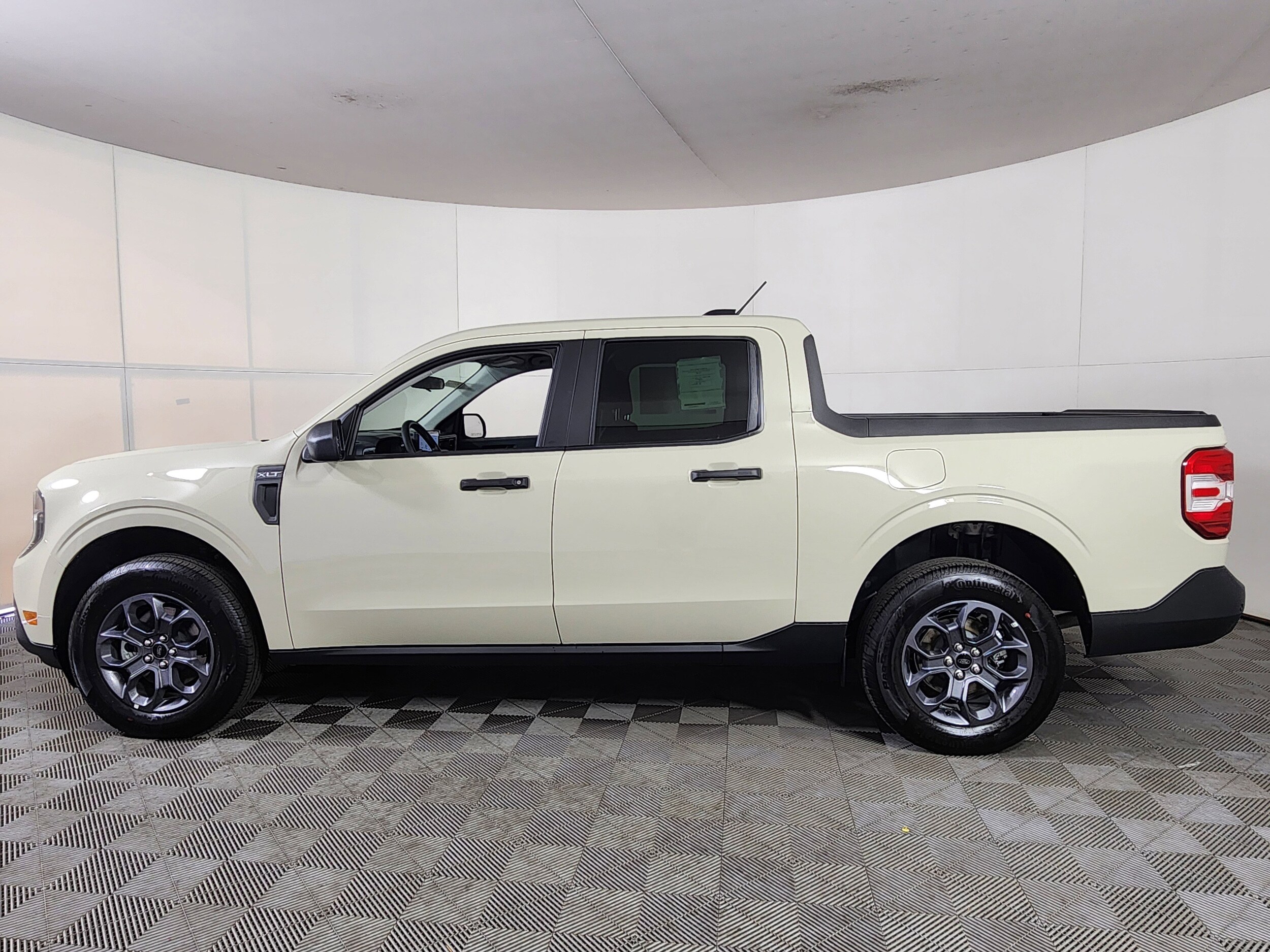 2025 Ford Maverick XLT photo 4