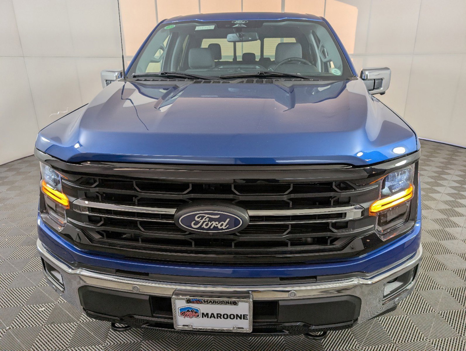 2025 Ford F-150 XLT photo 2