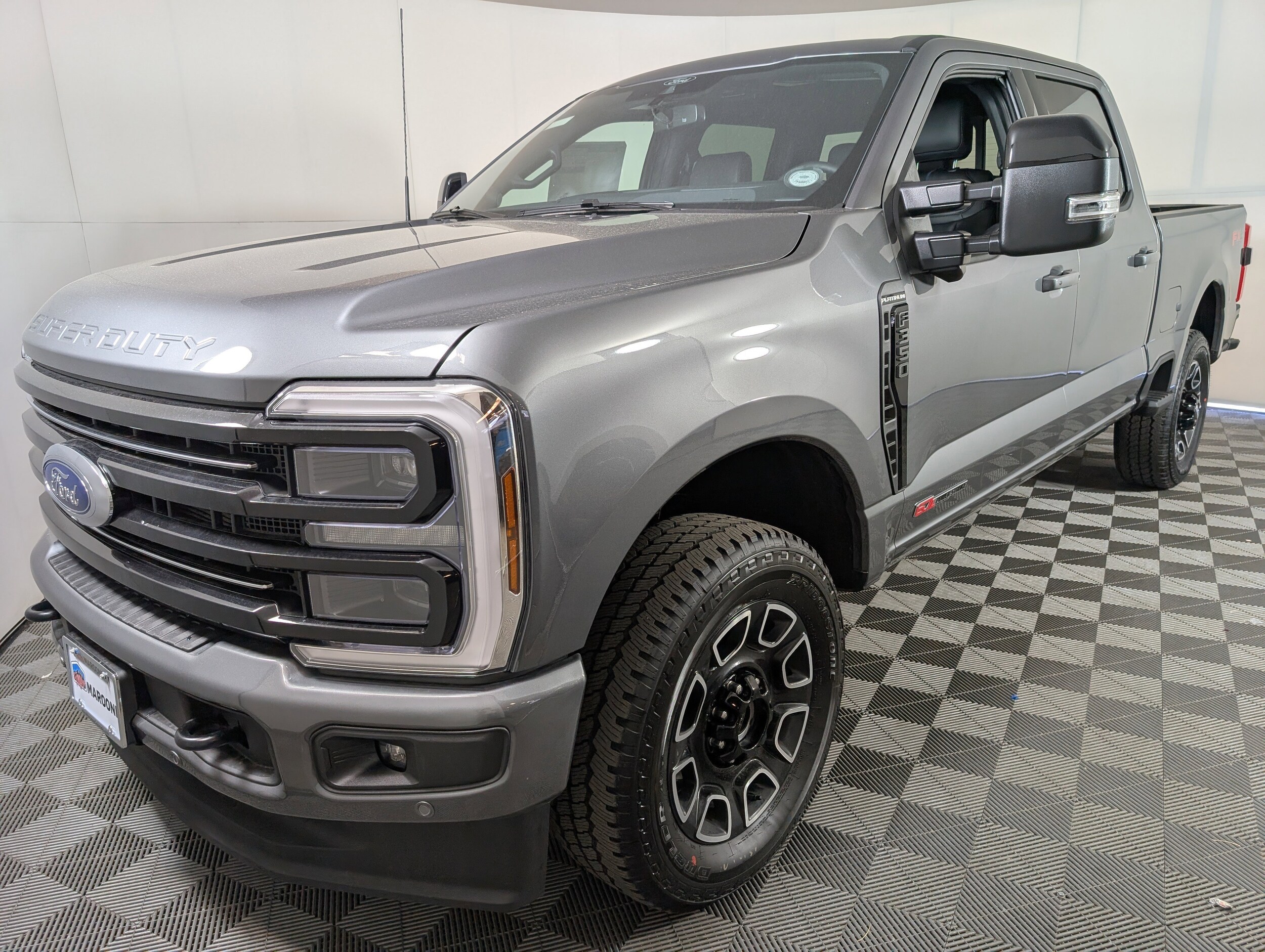 2025 Ford F-350 Platinum photo 3