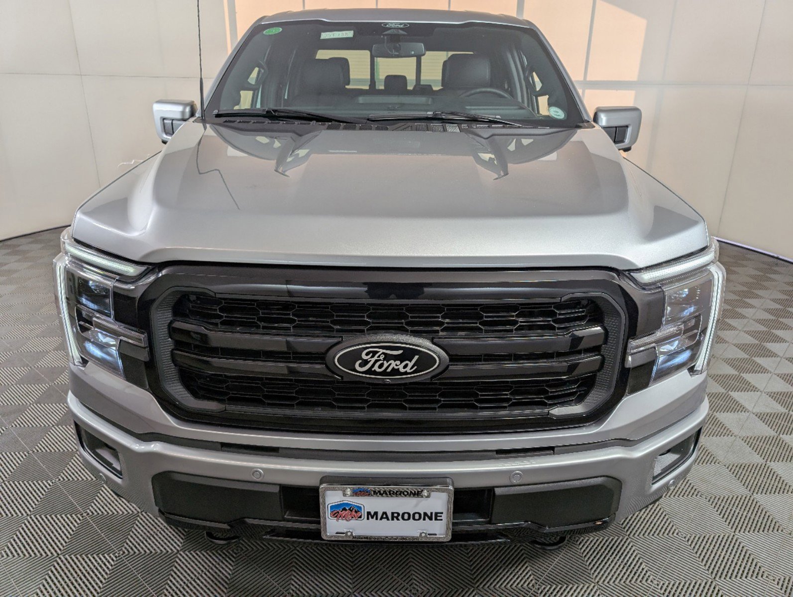 2025 Ford F-150 Lariat photo 2